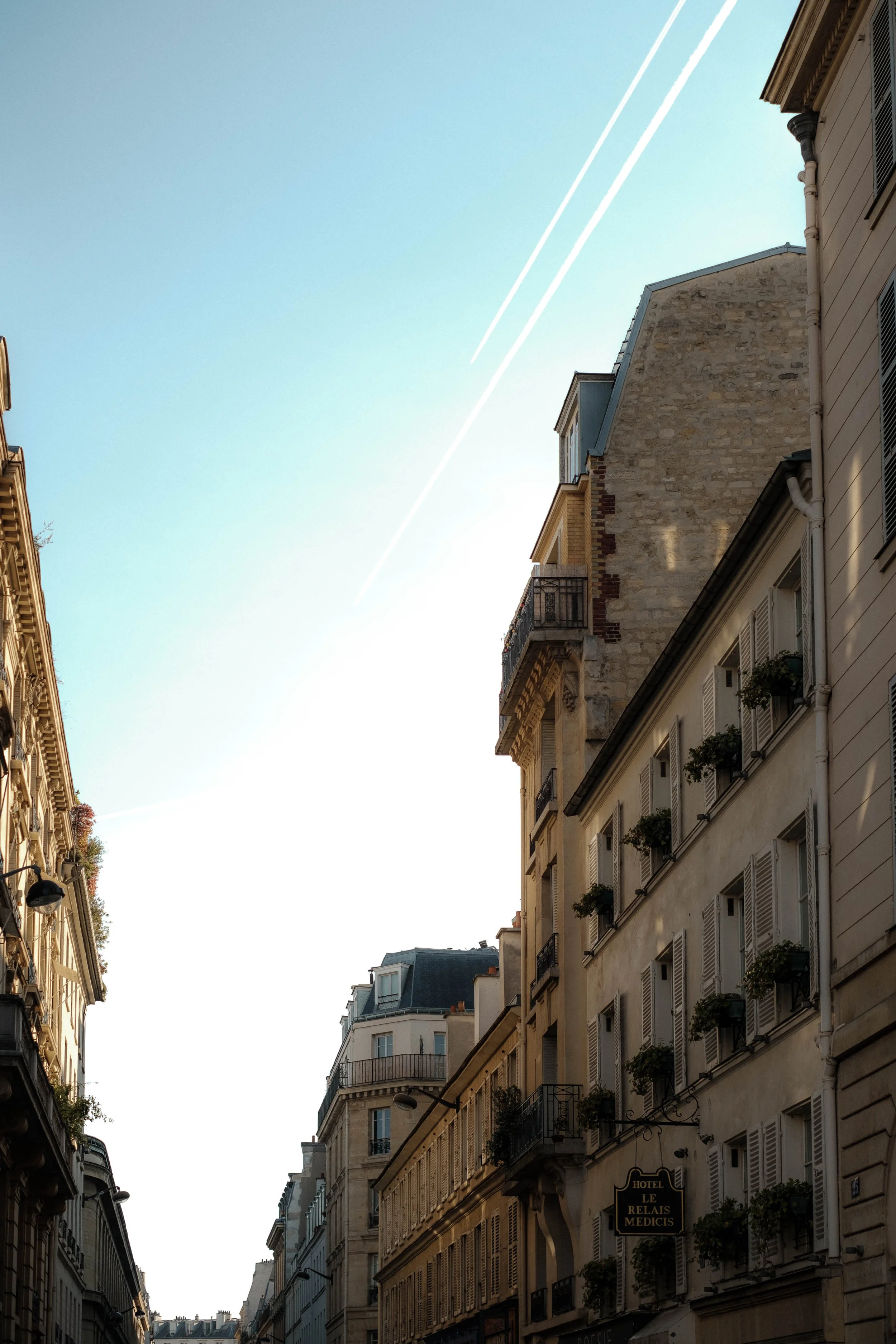 Mariage_Civil_Intimiste_Paris_Camille_Huguenot_all-1.jpg