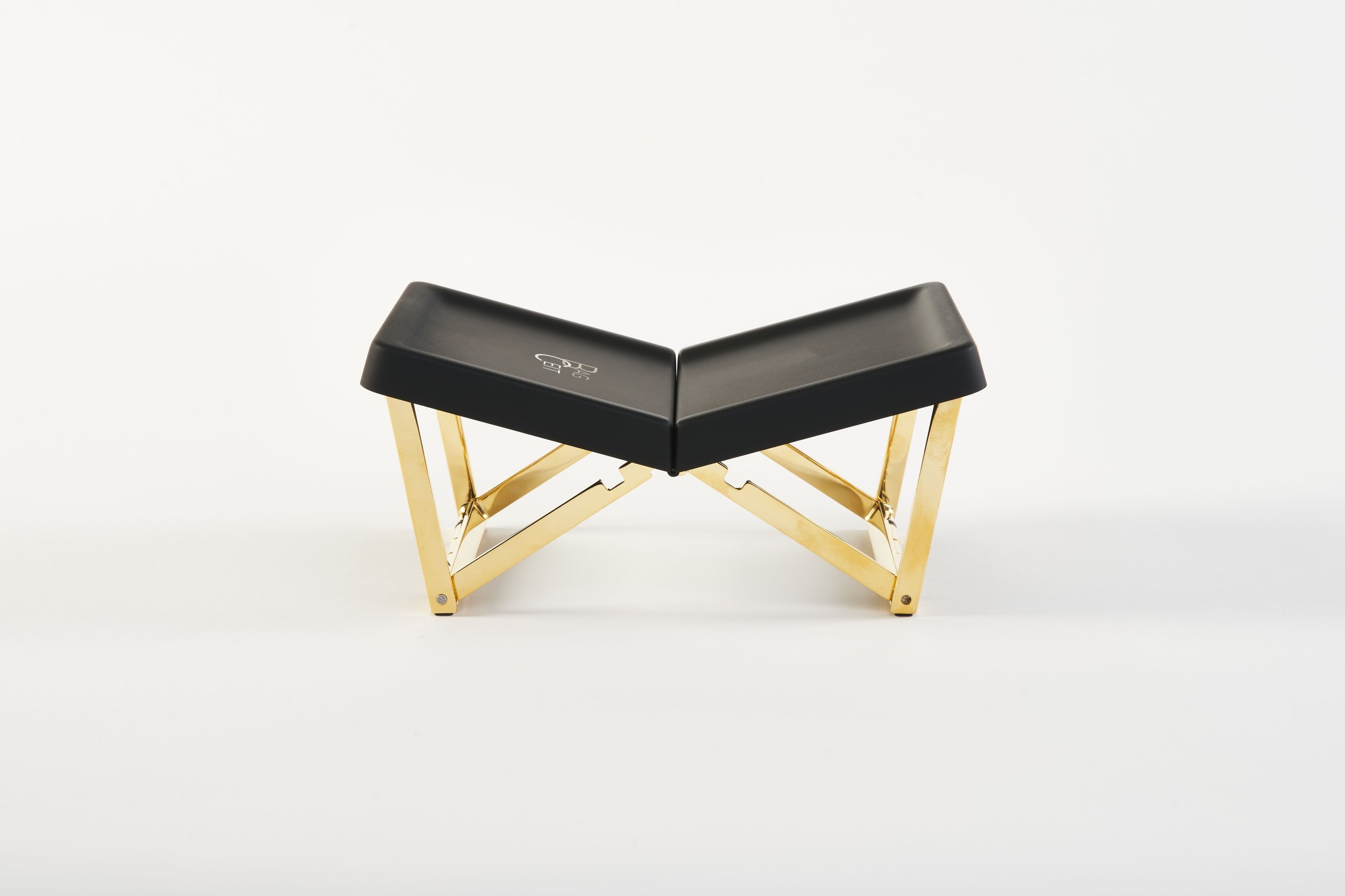 Gold Purse Stand