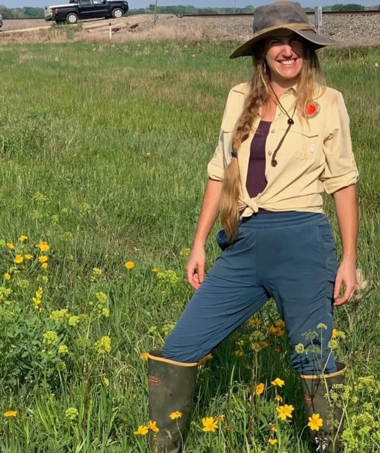 Anna was born and raised in Baton Rouge, Louisiana, and spent her college years in Arkansas 🎓 
Since returning, she&rsquo;s enjoyed reconnecting with and learning about the unique landscapes of her home state ⚜️
She brings years of hands-on horticul