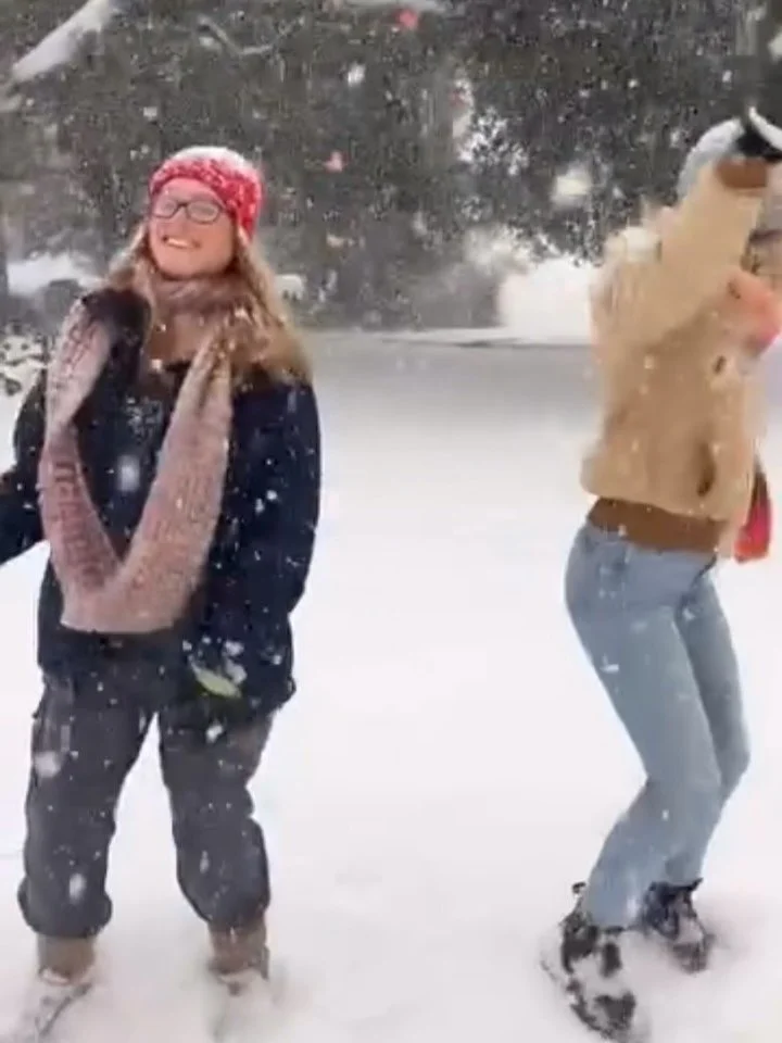 REMEMBER LAST YEAR&rsquo;S SNEAUX DAY? 
❄️☃️🥶❄️☃️🥶❄️☃️🥶

Crazy (maybe not) that there&rsquo;s another storm with snow potential rolling through next week! 🥶

🎓Here are a few tips from LSU Ag center that can help prevent Monsieur Frosty from turn