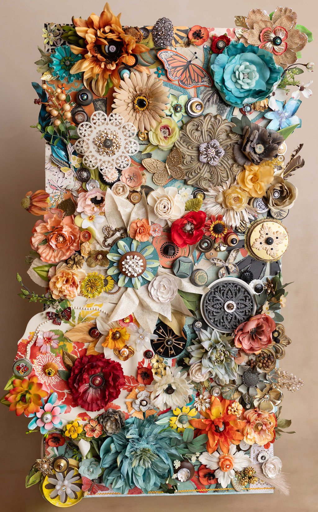 "Gloria" 
Tapestry of color and collected wonders, revealing its richness in small discoveries.
Mixed Media ~ 18 x 36 canvas
Available - price upon request
