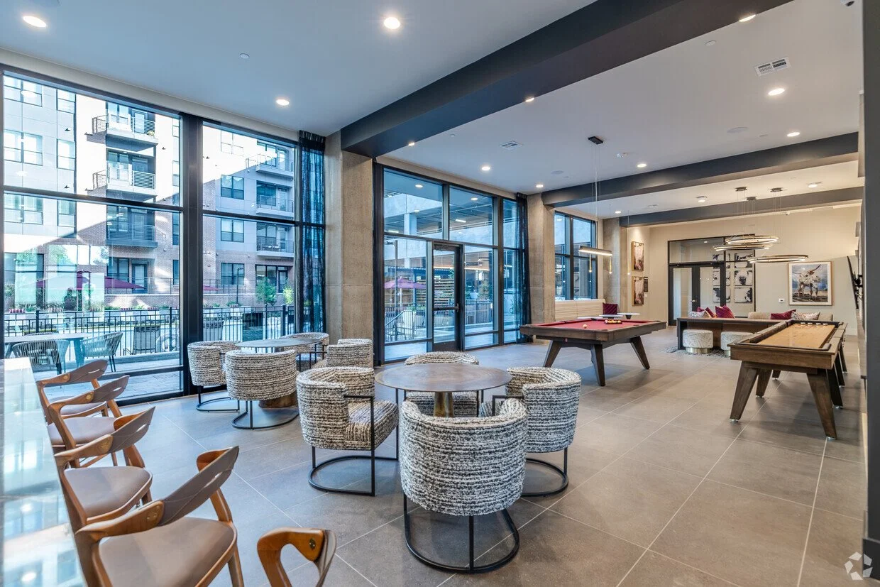 the-emory-plano-tx-lounge.jpg