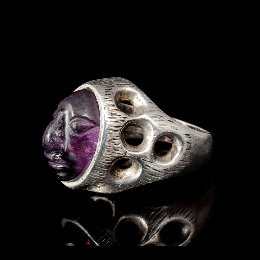 Mexican brutalist silver Ring with amethyst "mask"