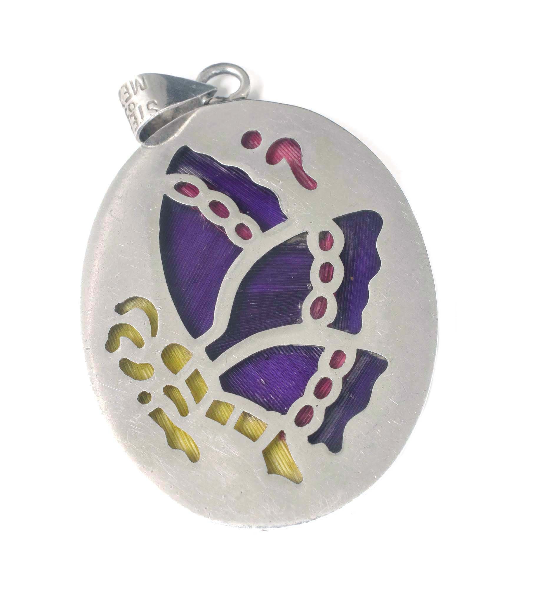plumabutterflypend2.jpg