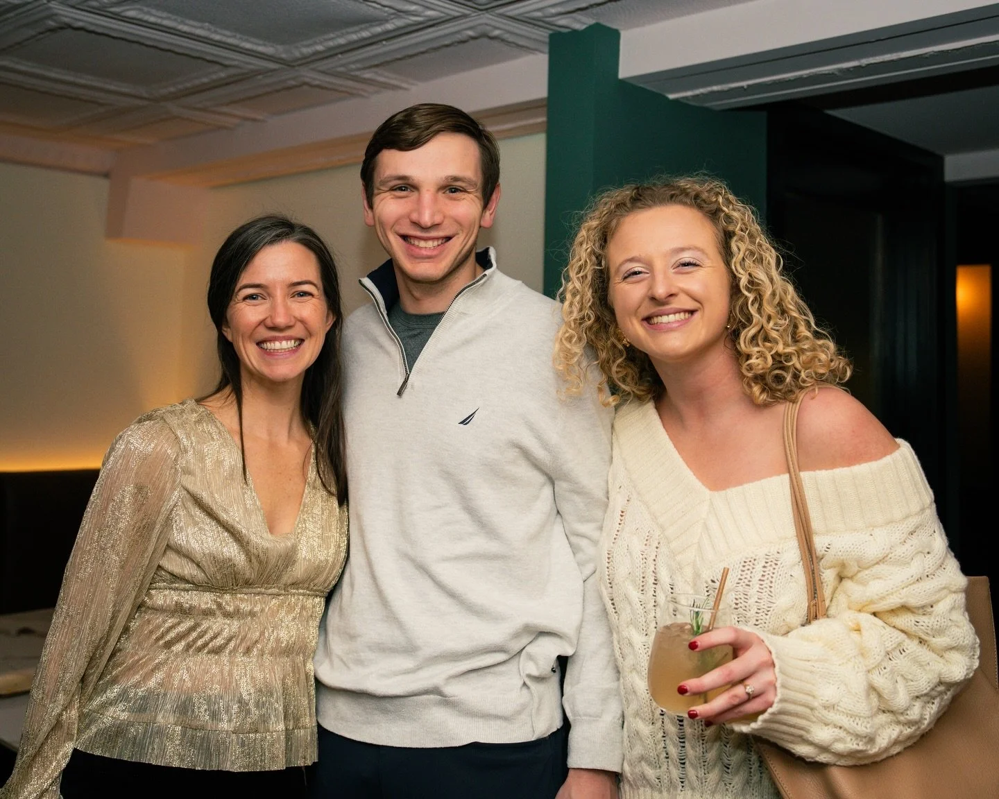 ❄️Members Happy Hour @ Fleurs❄️

Big thanks to @fleursphilly for hosting our cozy Holiday Happy Hour and to everyone who came out! We loved seeing you all 🤍

What was your favorite small plate? 

📸: @jaimejmarrero