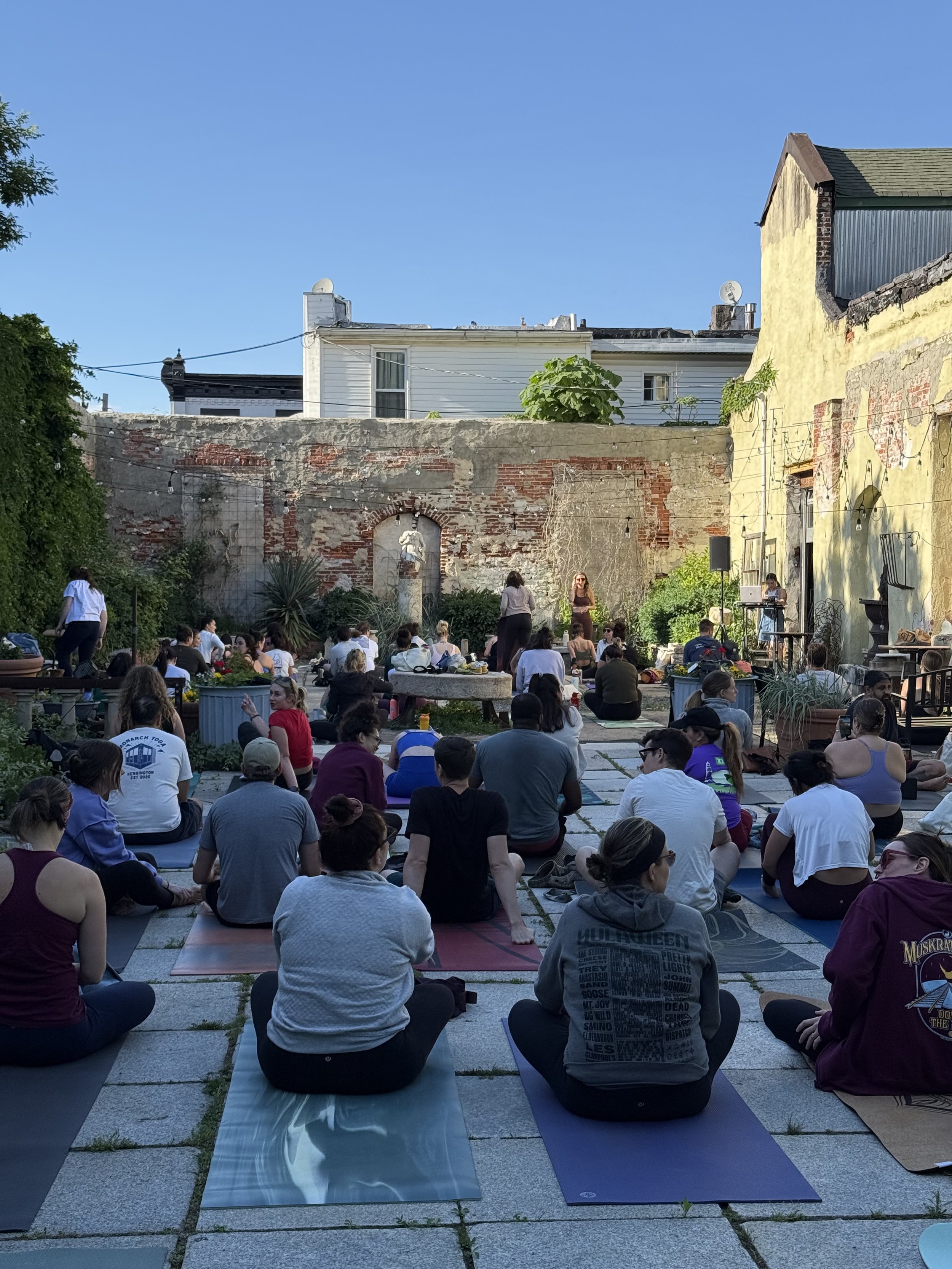 Yin &amp; Tonic at The Sculpture Courtyard