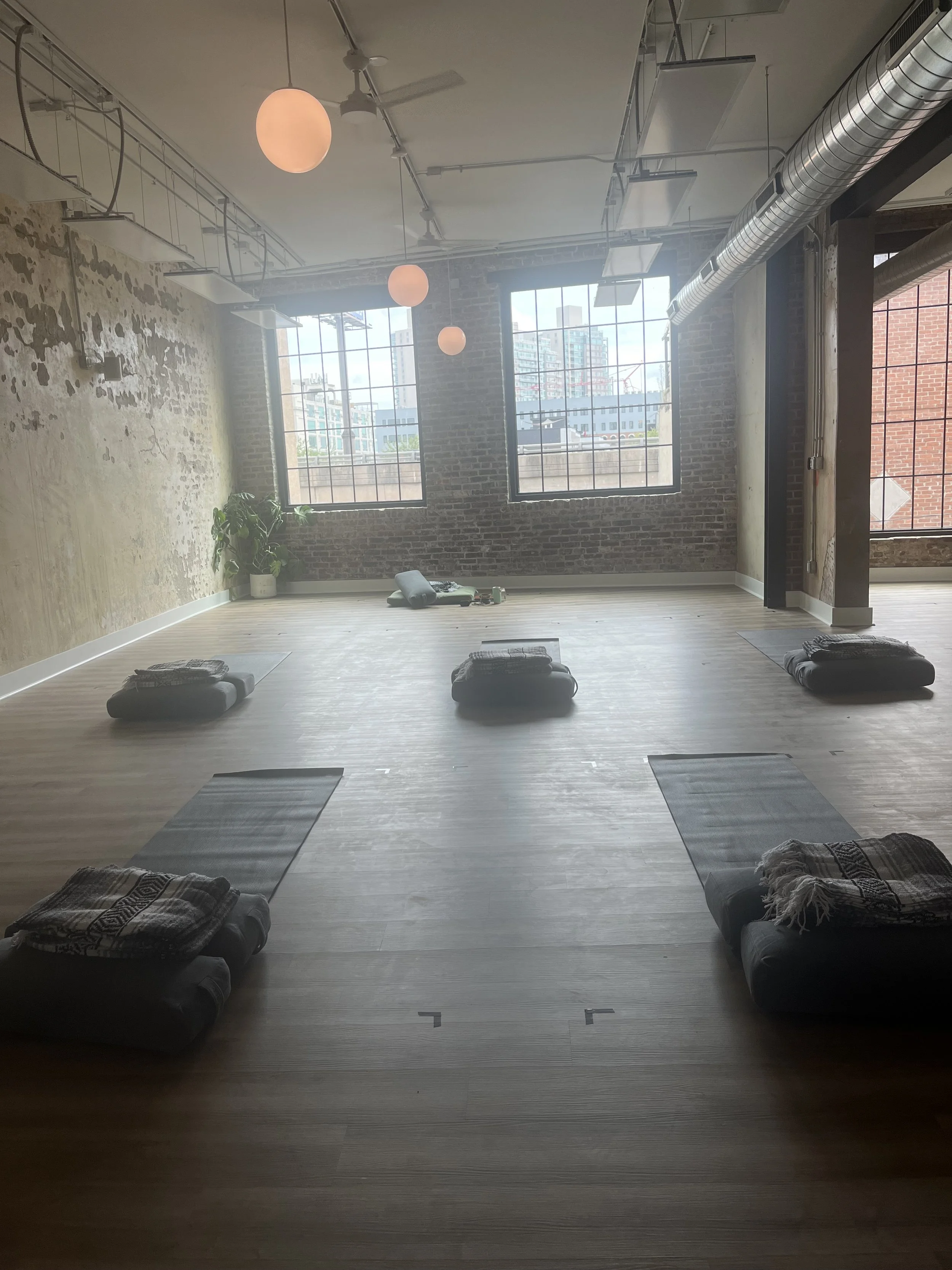 What Are the Benefits of Meditation? (And How to Start a Practice in Philly)