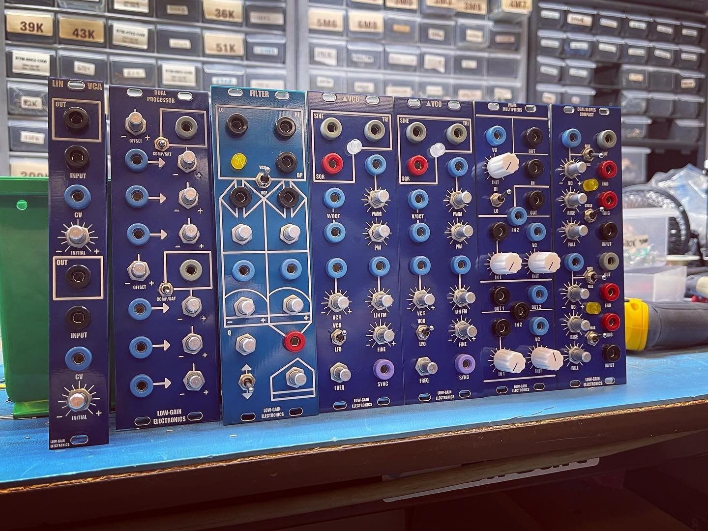 Production continues! 

#lowgainelectronics #4UModular #bananasynth #bananamodular