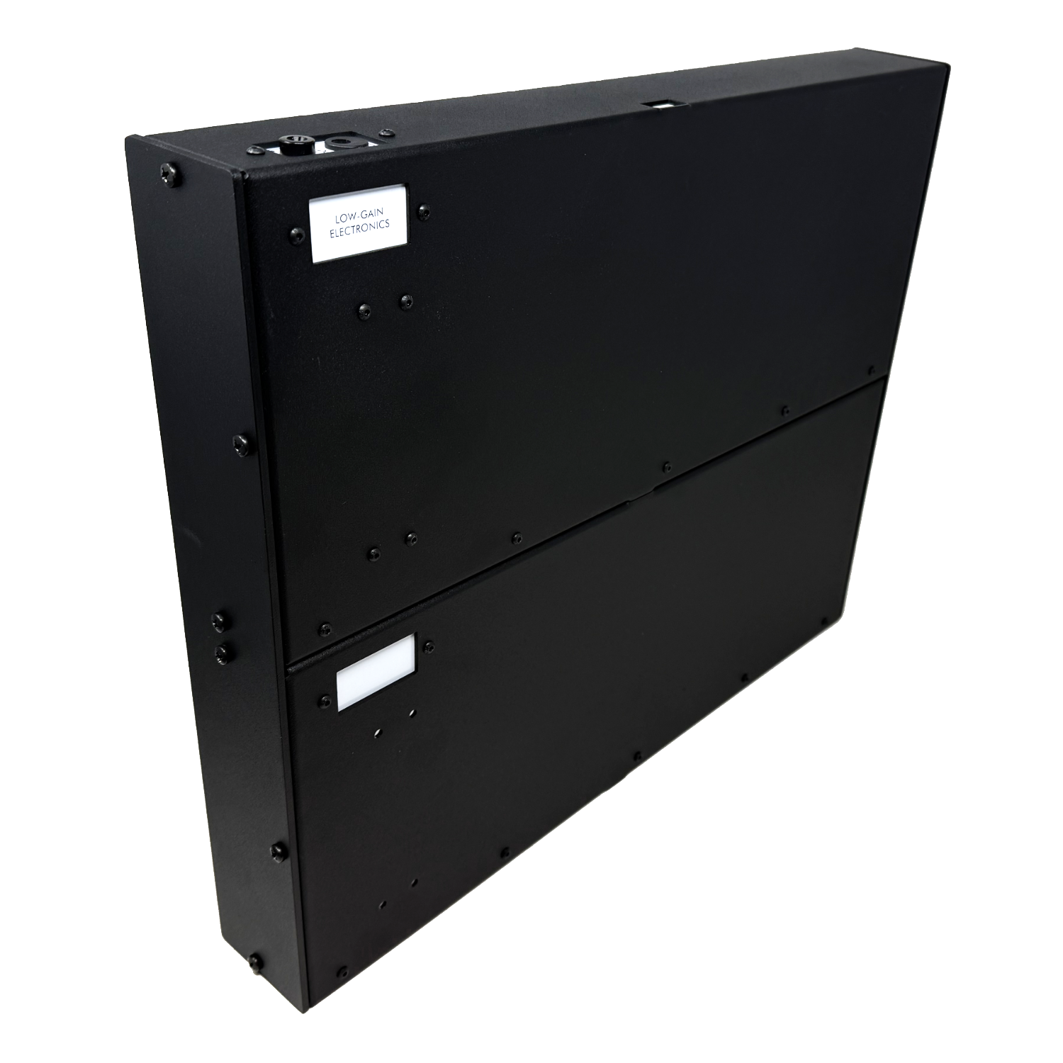 LGE_DUAL_SHALLOW_BOAT_34_REAR_WEB.png