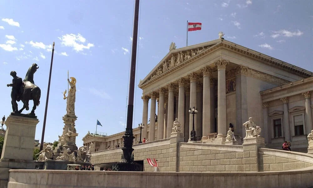 Austria amends its Citizenship Act for Victims of the Nazi Persecution and their Direct Descendants to Apply for Austrian Citizenship