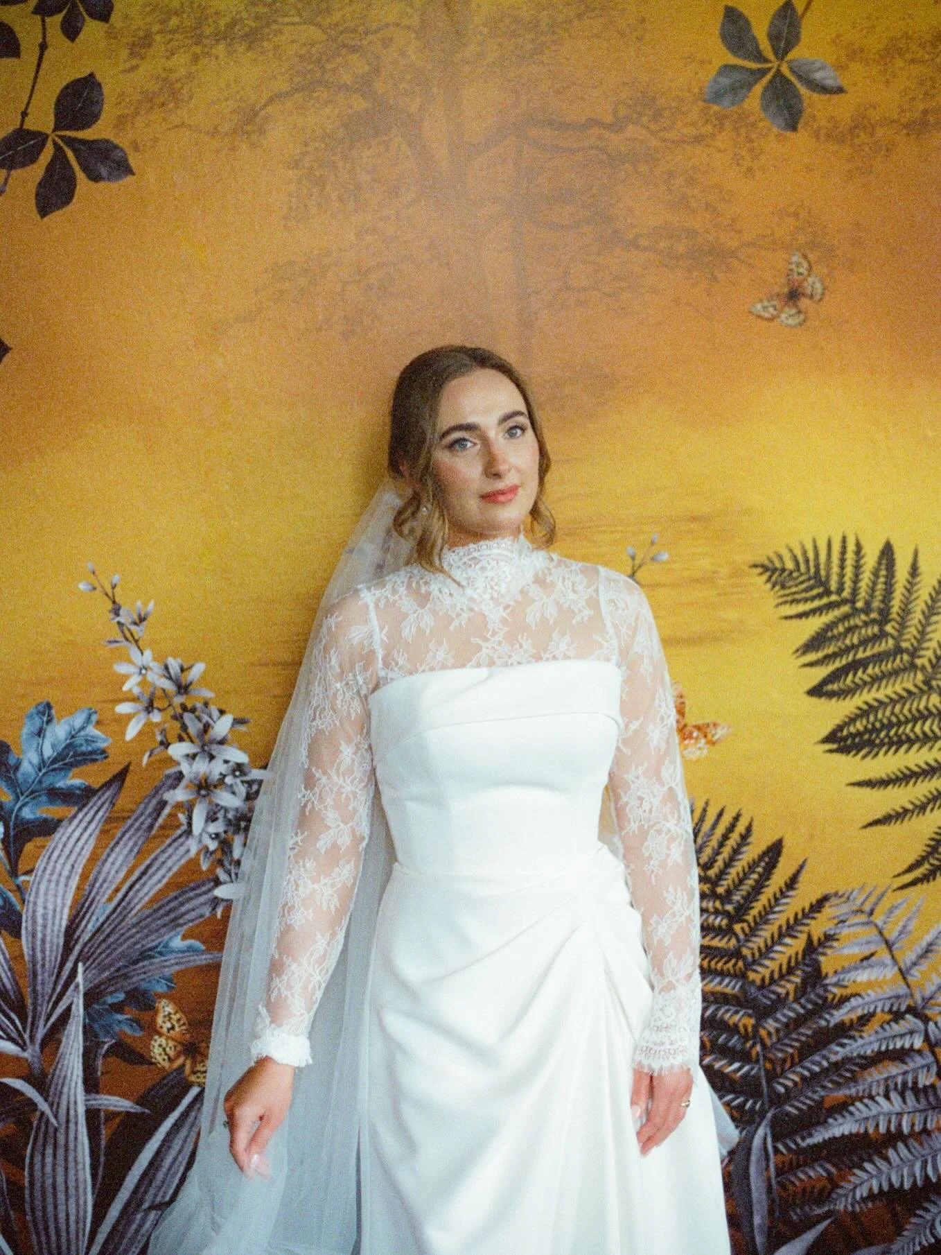 Hannah 
.
#filmweddingphotographer #weddingsonfilm #35mmwedding #kodakfilm #filmwedding