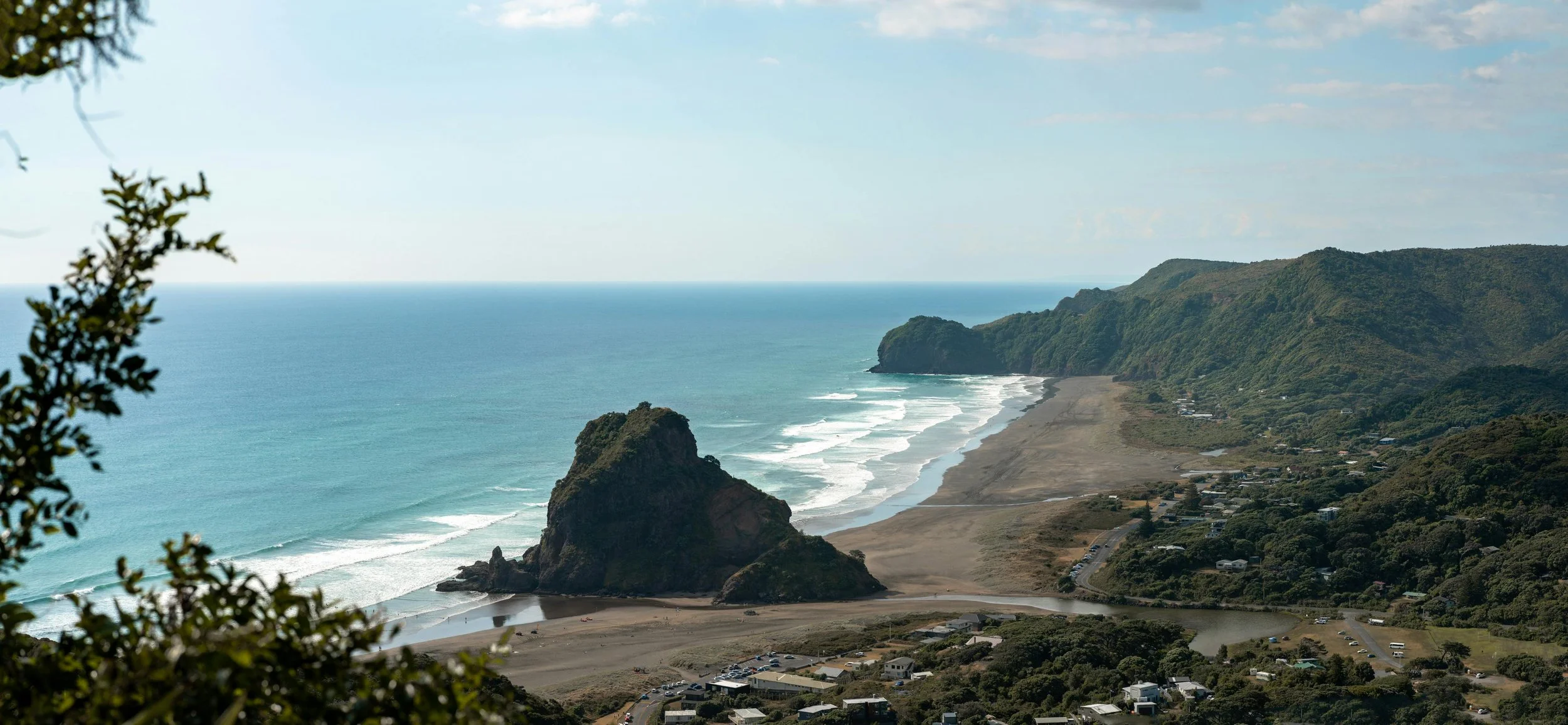 West Coast Day Trip: Piha and Muriwai from Auckland