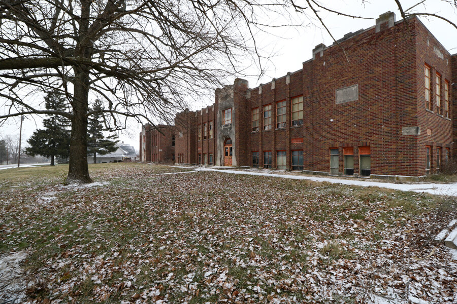 Abandoned School - Boston, IN