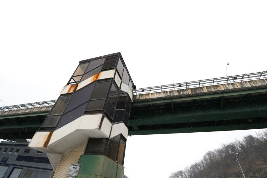 The Peculiar (and Abandoned) Pedestrian Walkways of Charleston, West Virginia