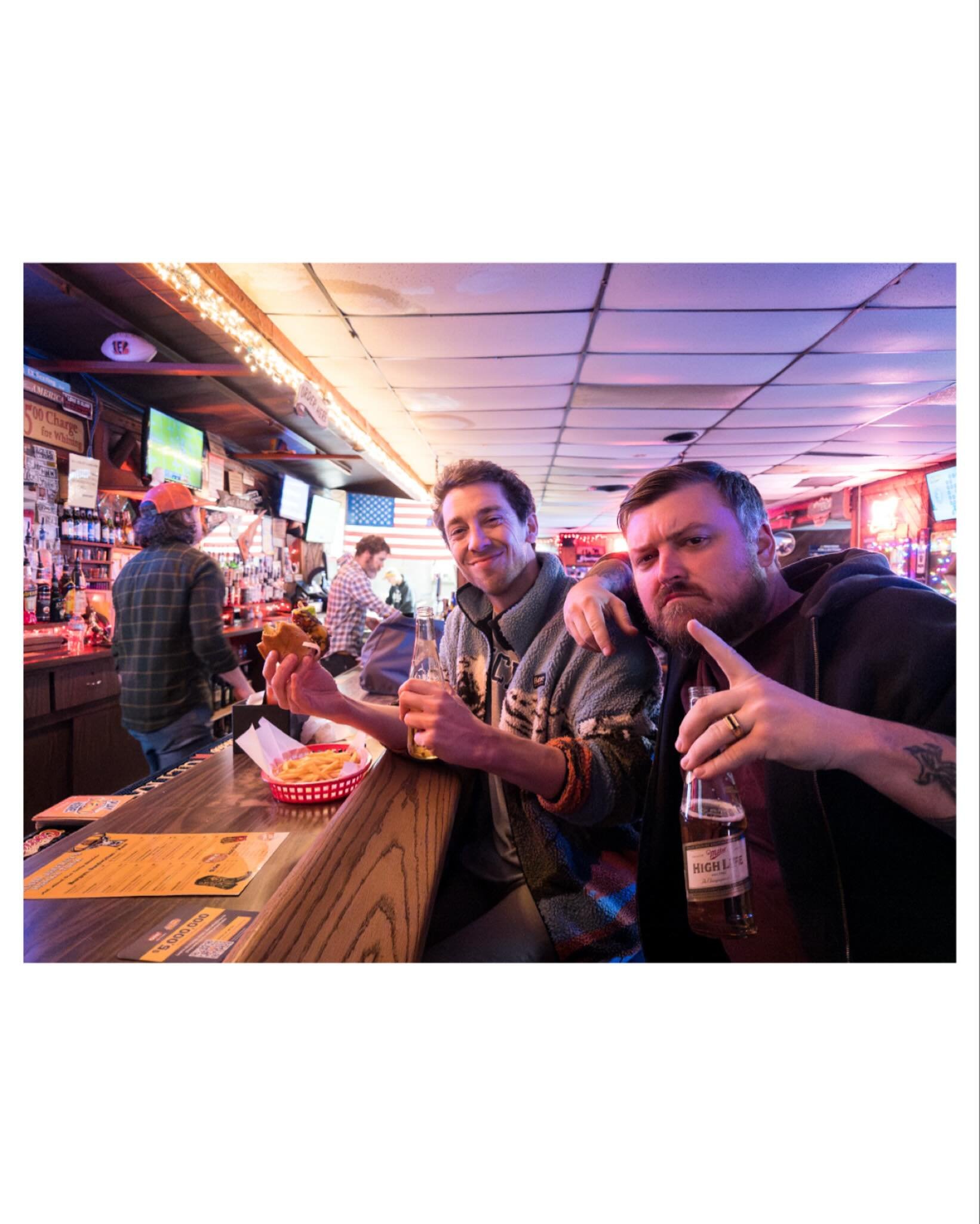 Conversation and honest cheeseburgers at Cousin Jeffrey&rsquo;s Honky Tonk with @dustoffdeano and @borisbusslinger.