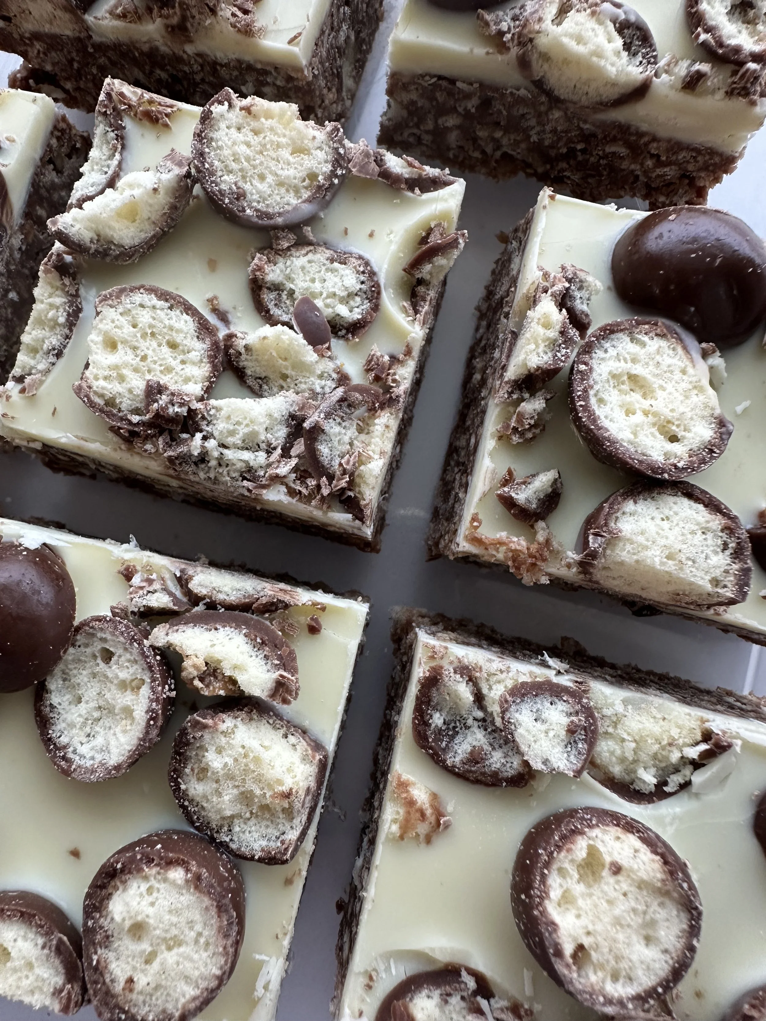 Crispy White Chocolate Malteser Slice