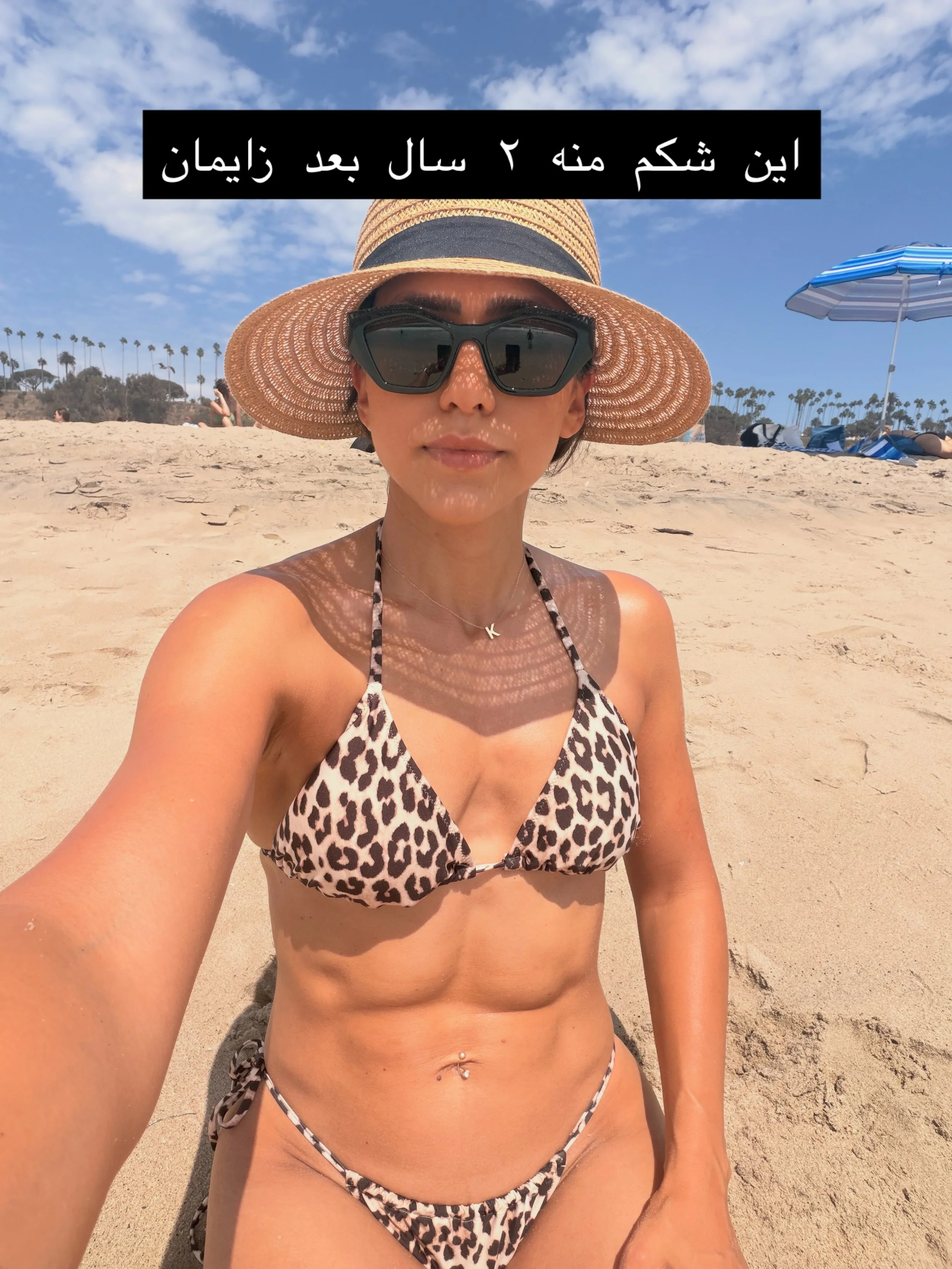 تو همه&zwnj;جوره کافی هستی. 🤍
نه وقتی لاغرتری، نه وقتی عضلانی&zwnj;تری، نه وقتی به هدفت رسیدی، نه وقتی هنوز وسط مسیری.

خودت رو با قبلت مقایسه نکن؛ چون اون آدم دیگه نیستی.
با بعدت مقایسه نکن؛ چون هنوز اون آدم نشدی.
و با دیگران مقایسه نکن؛ چون مسیر ه