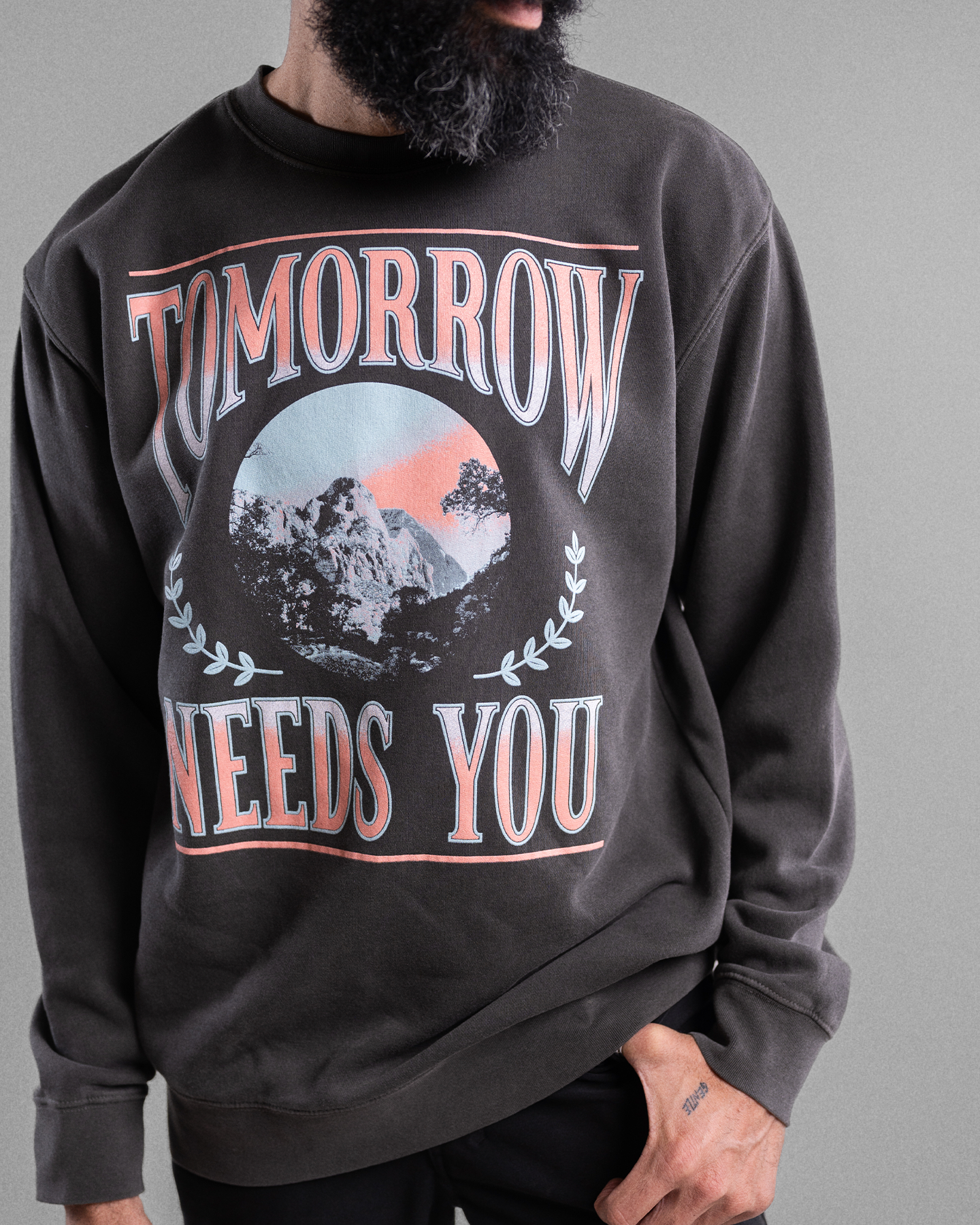 monument-crewneck-2.png