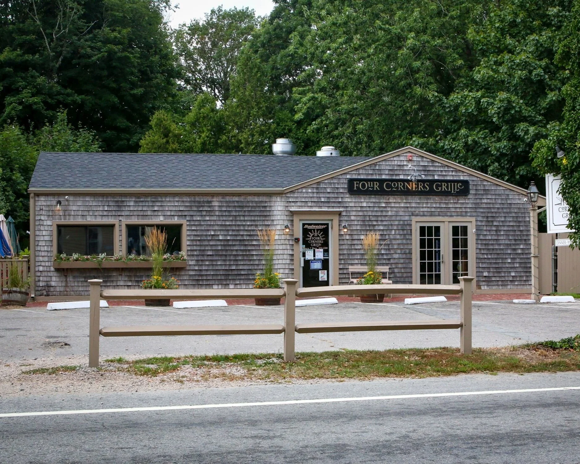 Walking Tour — Tiverton Four Corners