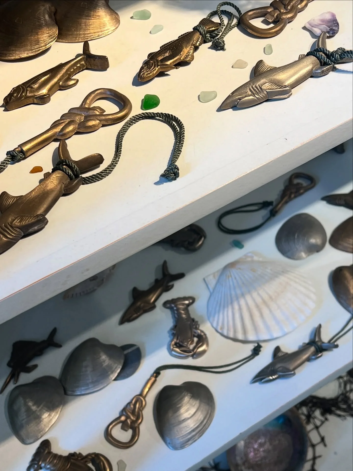 Shop highlight: @studio_by_the_sea ✨ Welcome to the world of Peter Tirpaeck at Studio by the Sea. Since 2009, Studio by the Sea has been creating custom designs, repairing and restoring jewelry items, and transforming heirlooms 💍
Check out Peter&rsq