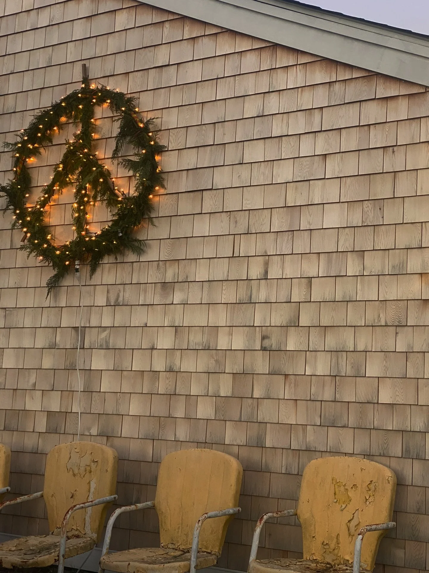 Join us for Bright Night 2025 12/5 from 4-7!
⭐️
Santa will be waiting for you at the @thecheesewheelri Be sure to bring your camera! They will also have a hot cocoa bar for all.
⭐️
The Greater Tiverton Community Chorus will sing at 6pm at @fourcorner