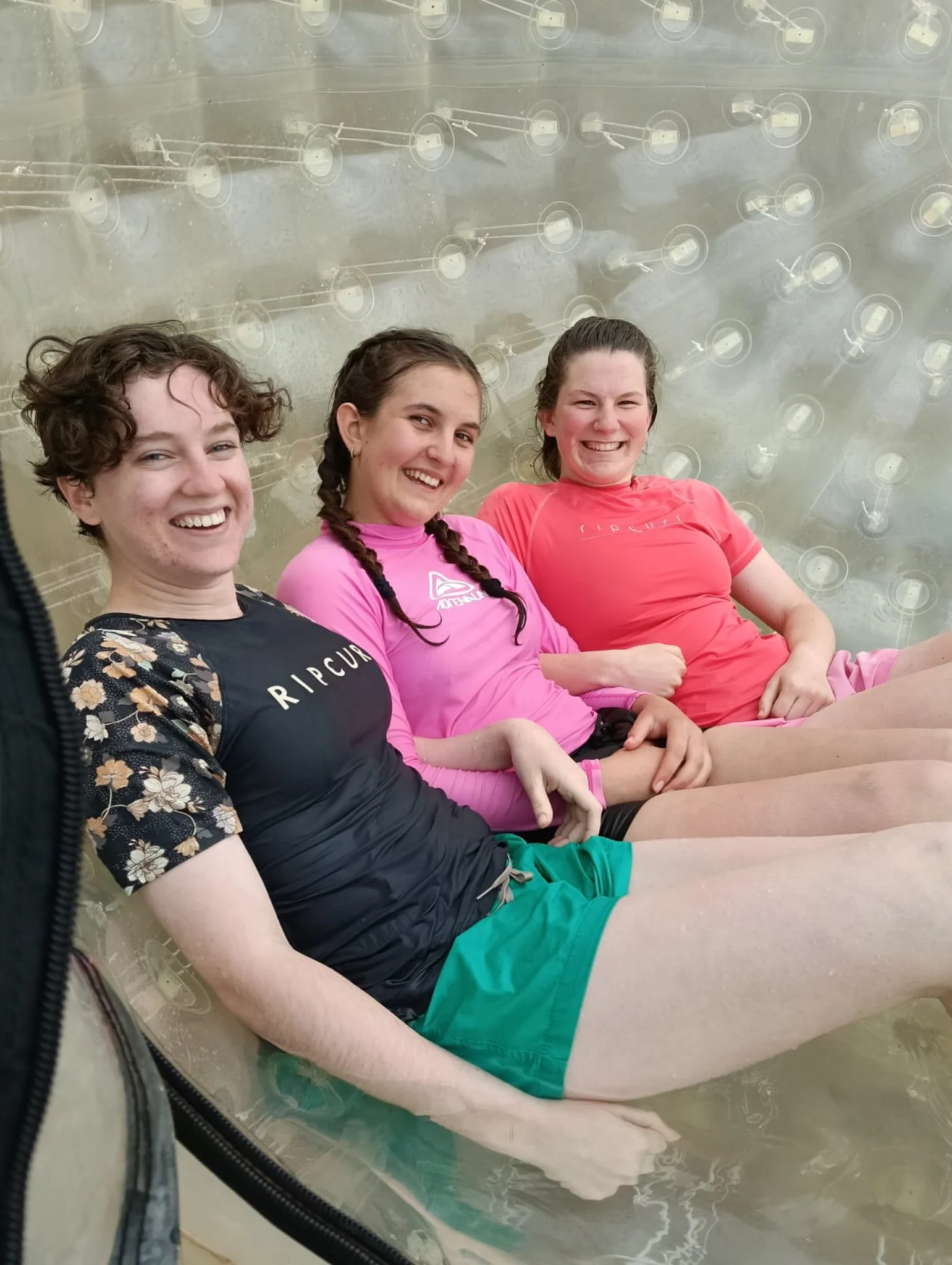 WhatsApp Image 2025-11-27 at 15.09.16-Leavers 25.jpg