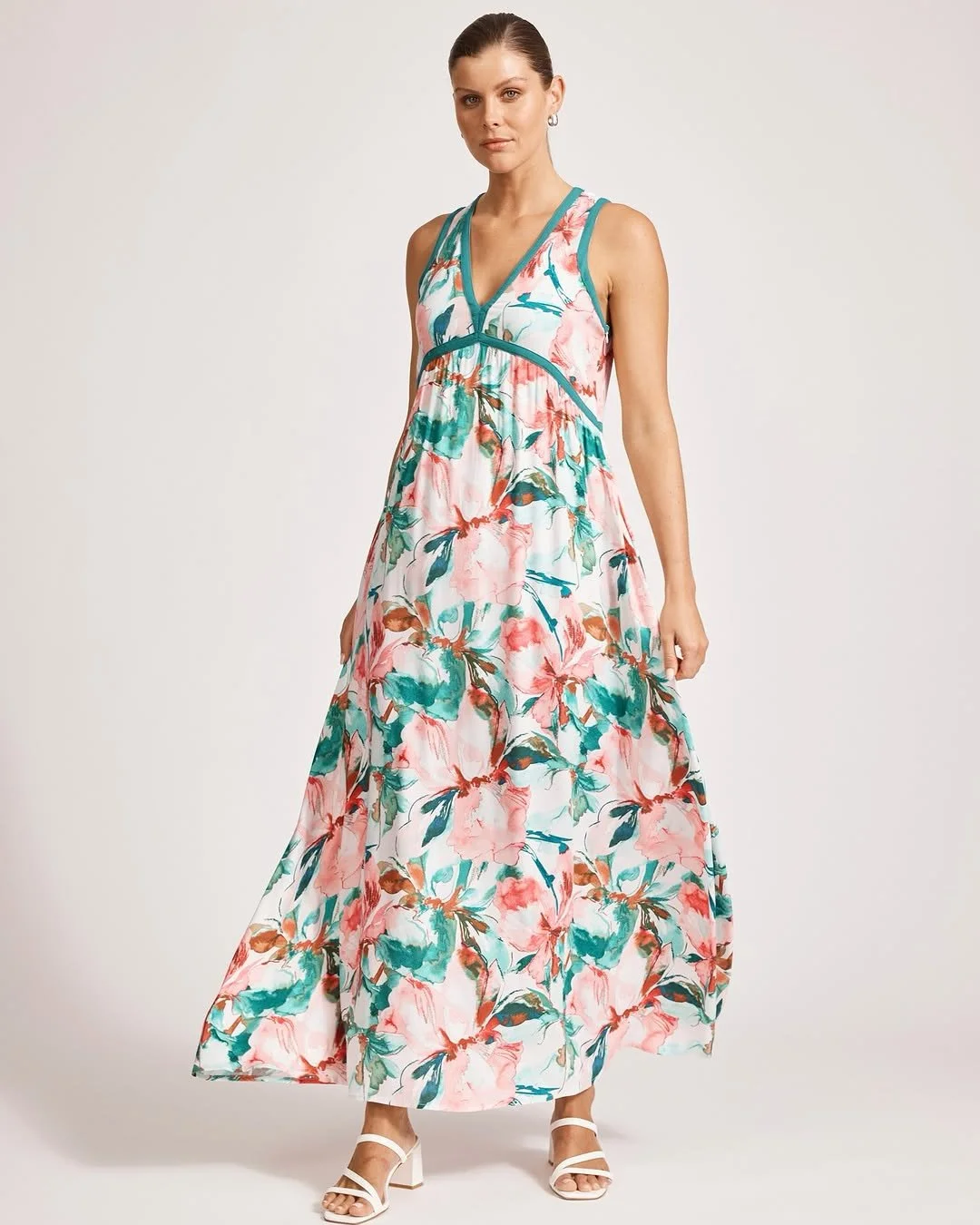 Soft sophistication in motion with the Alegria Spliced Maxi Dress from @ebandivelifestyle! This flowing maxi dress is about elegance with spliced piping, a fitted bust and a flattering A-line silhouette.⁠
⁠
⁠
_____________________________⁠
⁠
🌟For ge