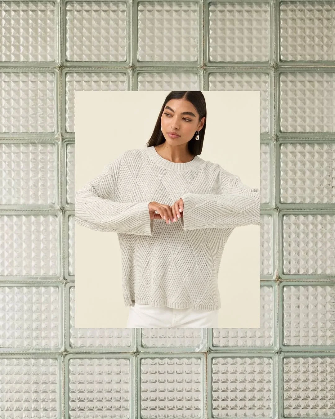 The Sadie Jumper from @isleofmine is a classic cotton jumper with a clean crew neckline and a diagonal rib pattern that adds gentle movement. 

⁠
_____________________________⁠
⁠
🌟For general enquiries, get in touch with us. Please contact us on (02