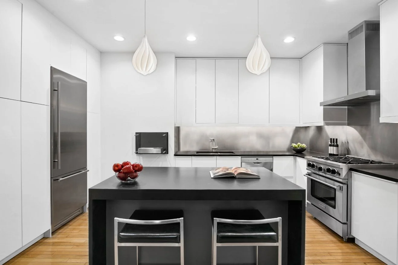 Eat-in Chef's Kitchen