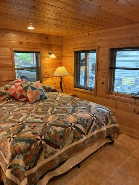 Cabin 6.jpg