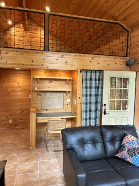 Cabin 2.jpg
