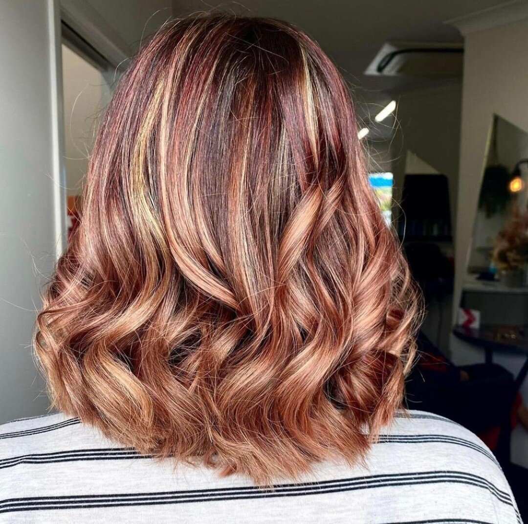 We LOVE this gorgeous copper look! 🙌🏻 🙌🏻 🙌🏻⁠
⁠
This is the perfect Autumnal tone... ⁠
⁠
Hair by @justineflanagan_hair.⁠
⁠
.⁠
.⁠
.⁠
⁠
#AnnandaleHairDesign #Hair #Salon #Hairdresser #Blonde #StraightHair #HairGoals #HairInspo #BlondeInspo #HairEn