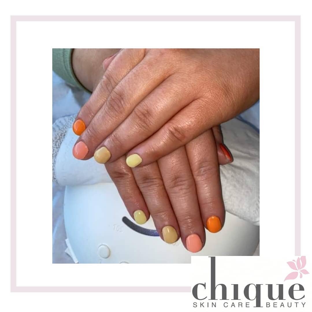 ✨✨&quot;The happiest girls always have the prettiest nails&quot; ✨✨

Some gel overlays done in these gorgeous summer colours on Saturday 💅
These defo matched the fabulous weather we had at the weekend ☀️☀️
Here's hoping the sun returns in time for t