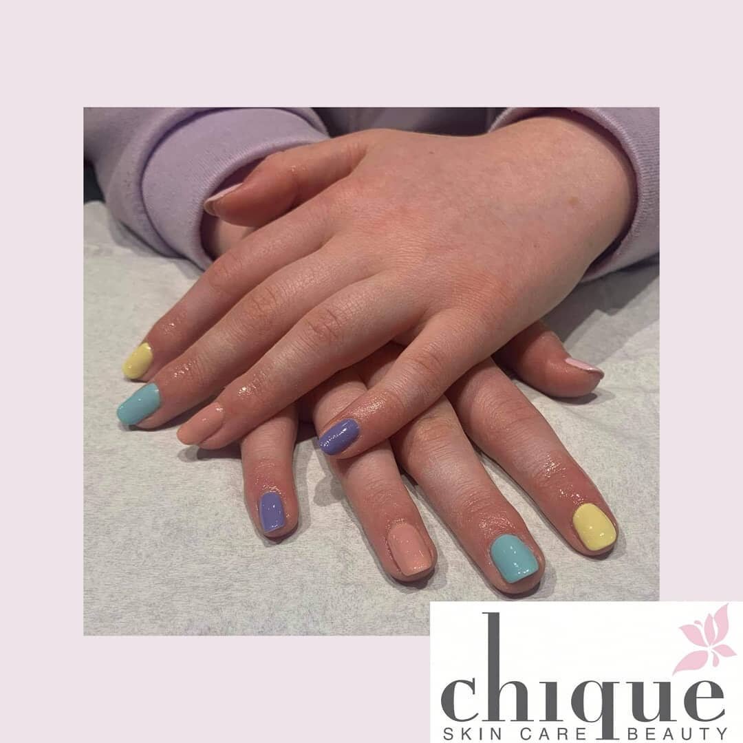 💜💙💛🧡When you can't choose 1 colour just have them all 🧡💛💙💜

A gorgeous set of shellacs done by Laura 💅

#shellacnails
#cndshellac
#cndworld
#pastelnails
#pastels
#colourfulnails
#mani
#nailsalonmayo
#nailsoftheday
#nailsofinstagram
#mayobeau