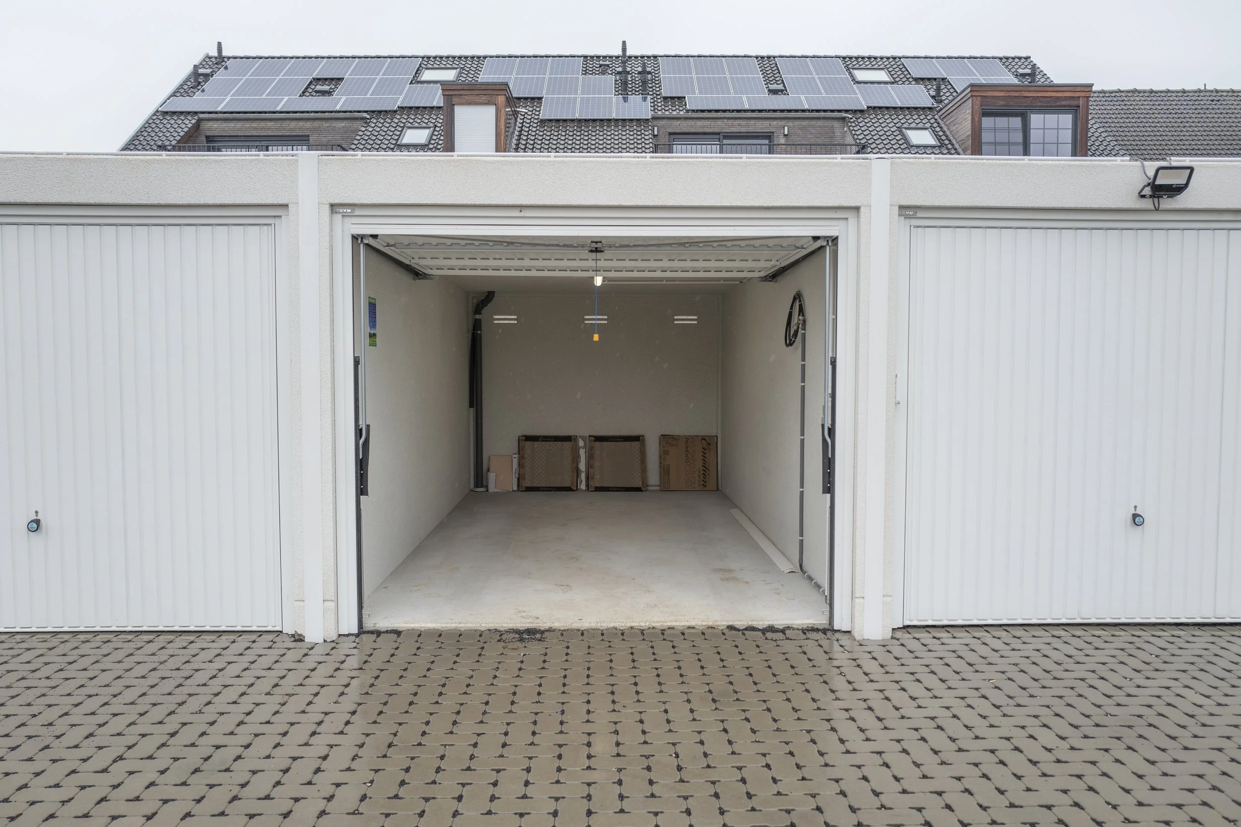 Garagebox.jpg