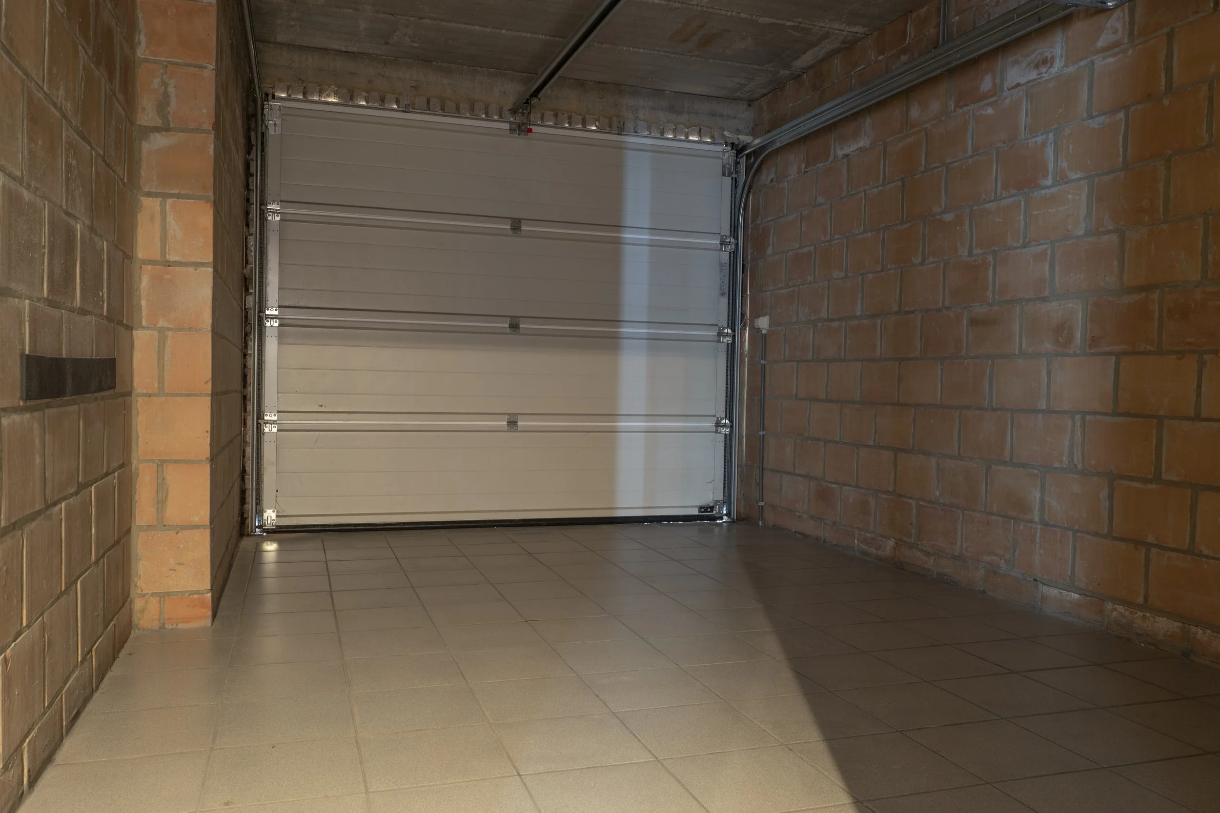 Garagebox.jpg