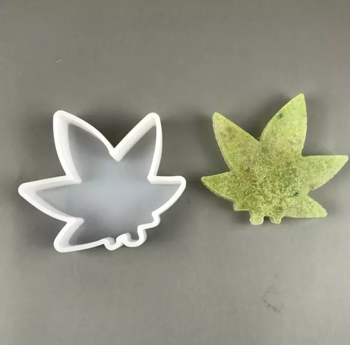Maple Leaf Silicone Mould 10.9x10.7x2.6cm
