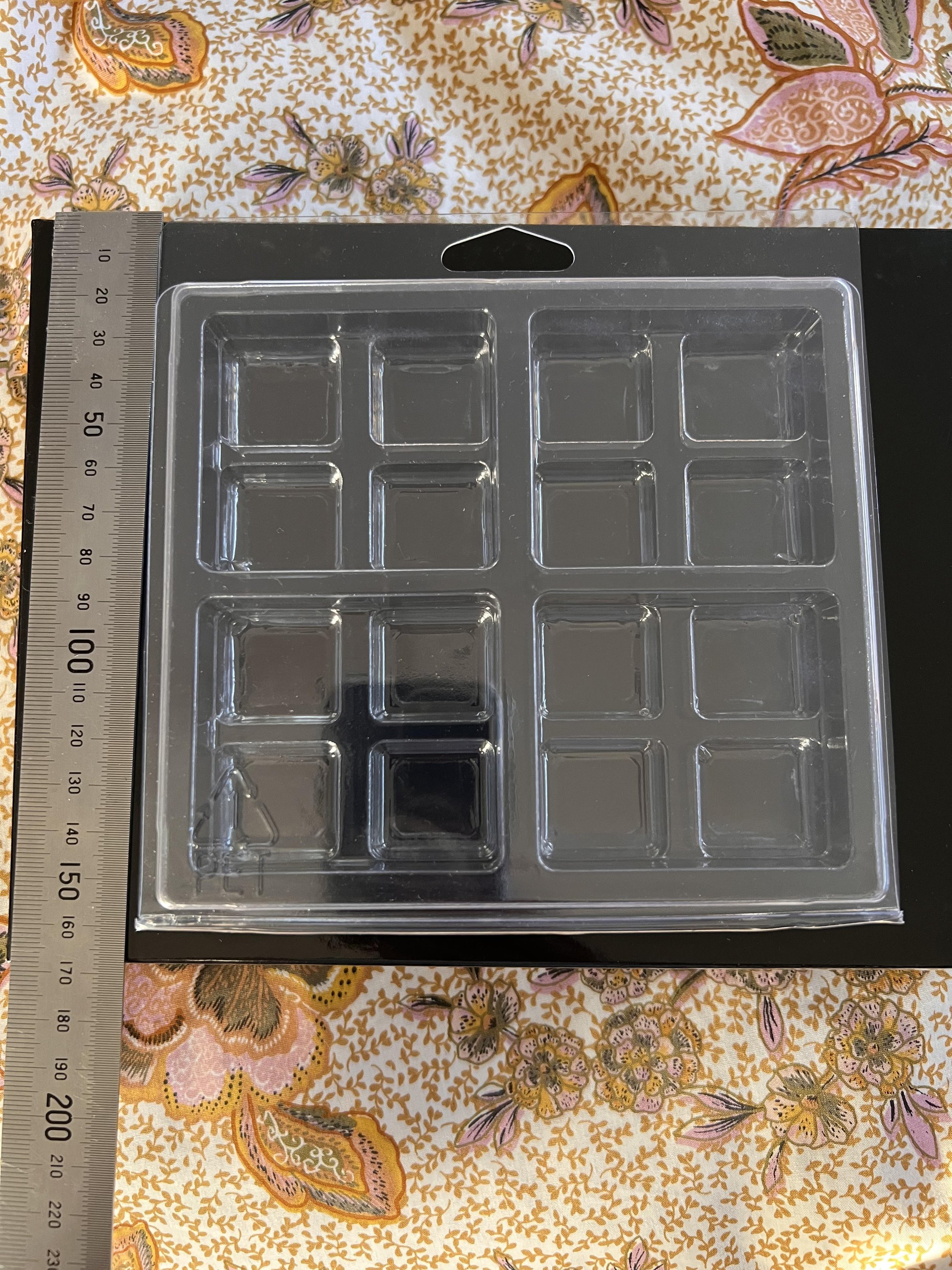 new 4 x 4 clamshell.jpg