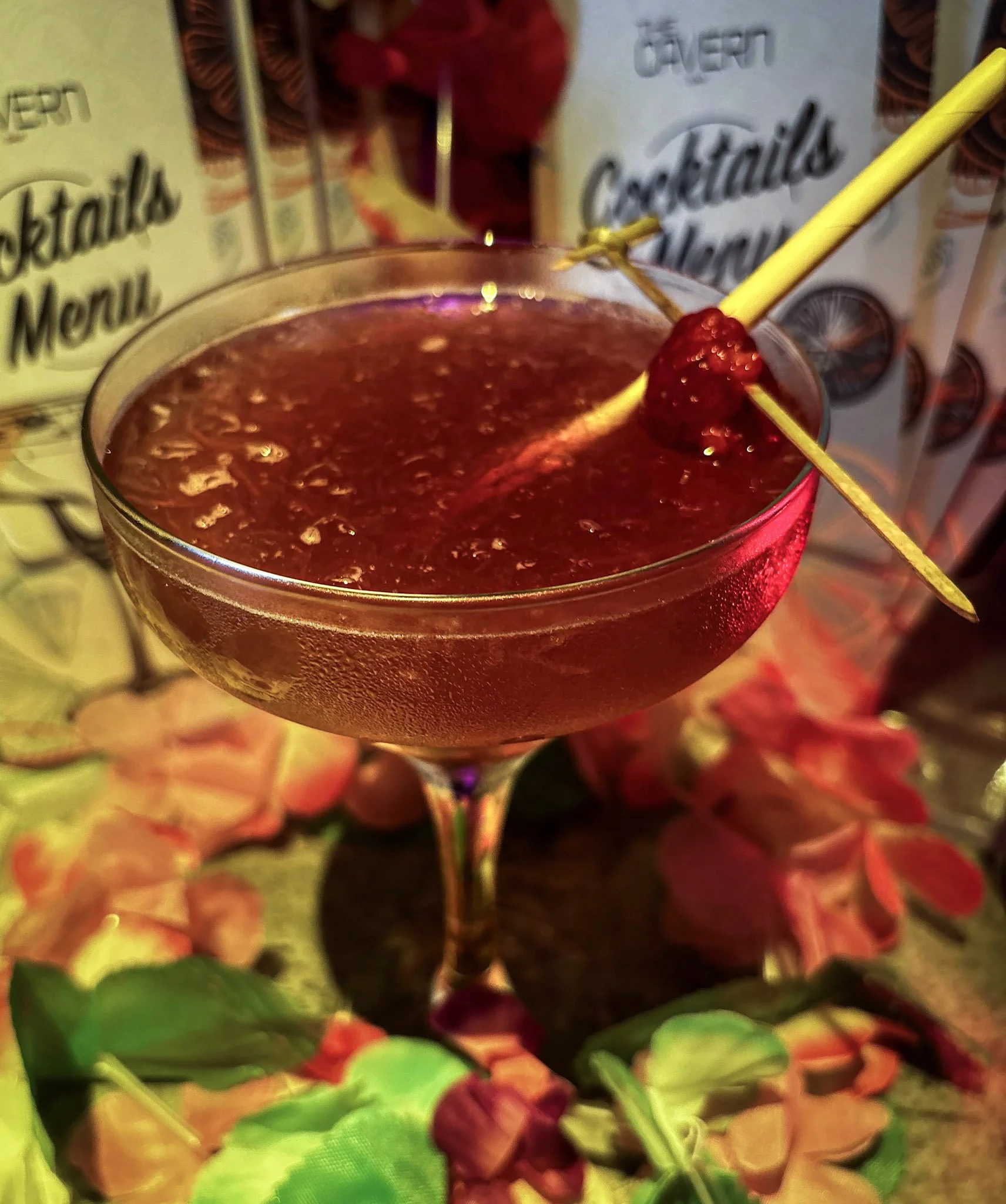 🍇 Raspberry Ripple Daiquiri 🍹
Barcardi white rum with vanilla, limes and tangy raspberries
Not into strawberries but still love a fruity rum cocktail? Our Raspberry Daiquiri is packed with juicy raspberry flavour, smooth rum, and a refreshing citru