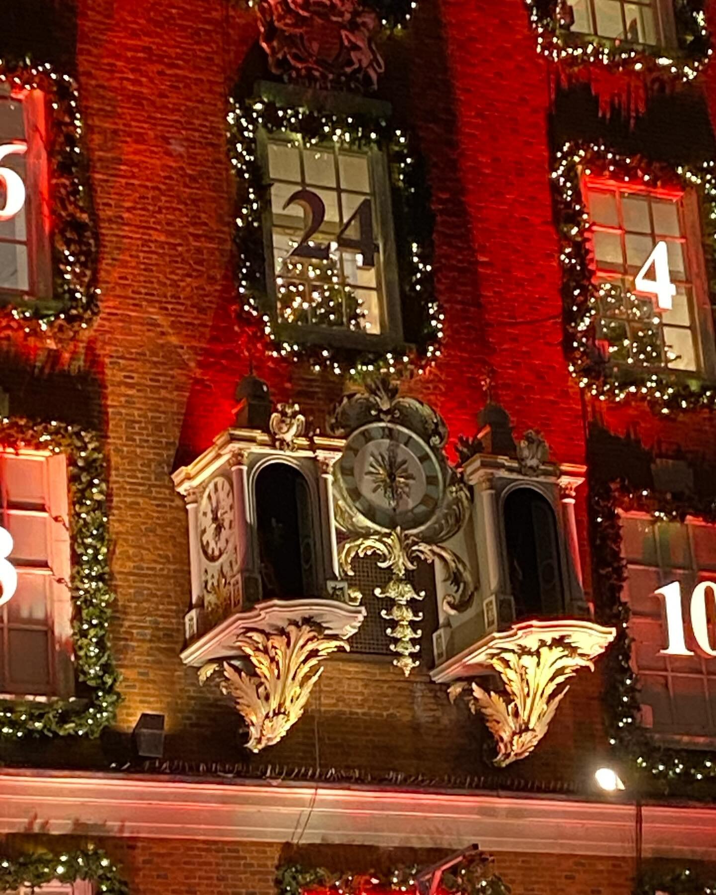 Only one more sleep!🎅🧑&zwj;🎄

Christmas has finally arrived and with it comes the promise of no more shopping for a while, thank goodness!

We braved the crowds in the capital city today to take in the Christmas lights. It was bonkers busy but gre