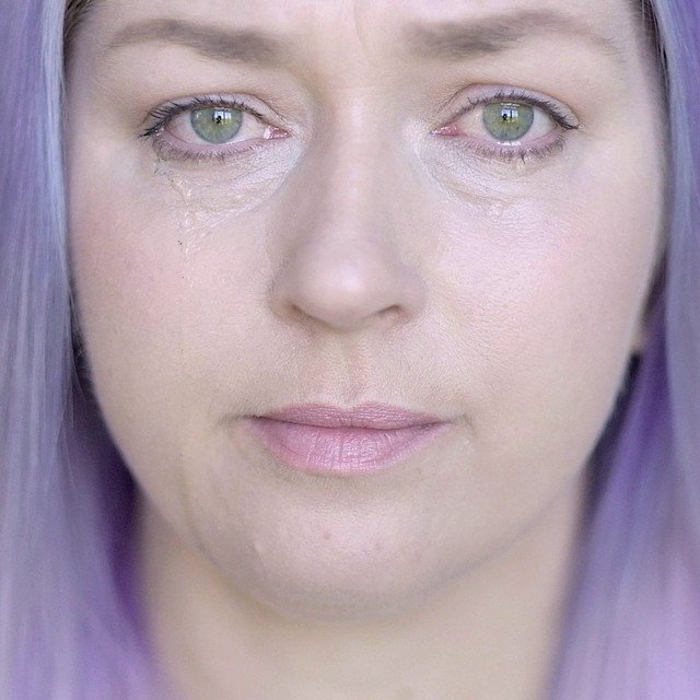 SPEILET:“Kommer fra en familie hvor oppveksten var helt KOKKO med rus, vold og omsorgssvikt. Hvordan  dele fra oppvekst som jo også omhandler andre - når andre parter ikke liker det? ”