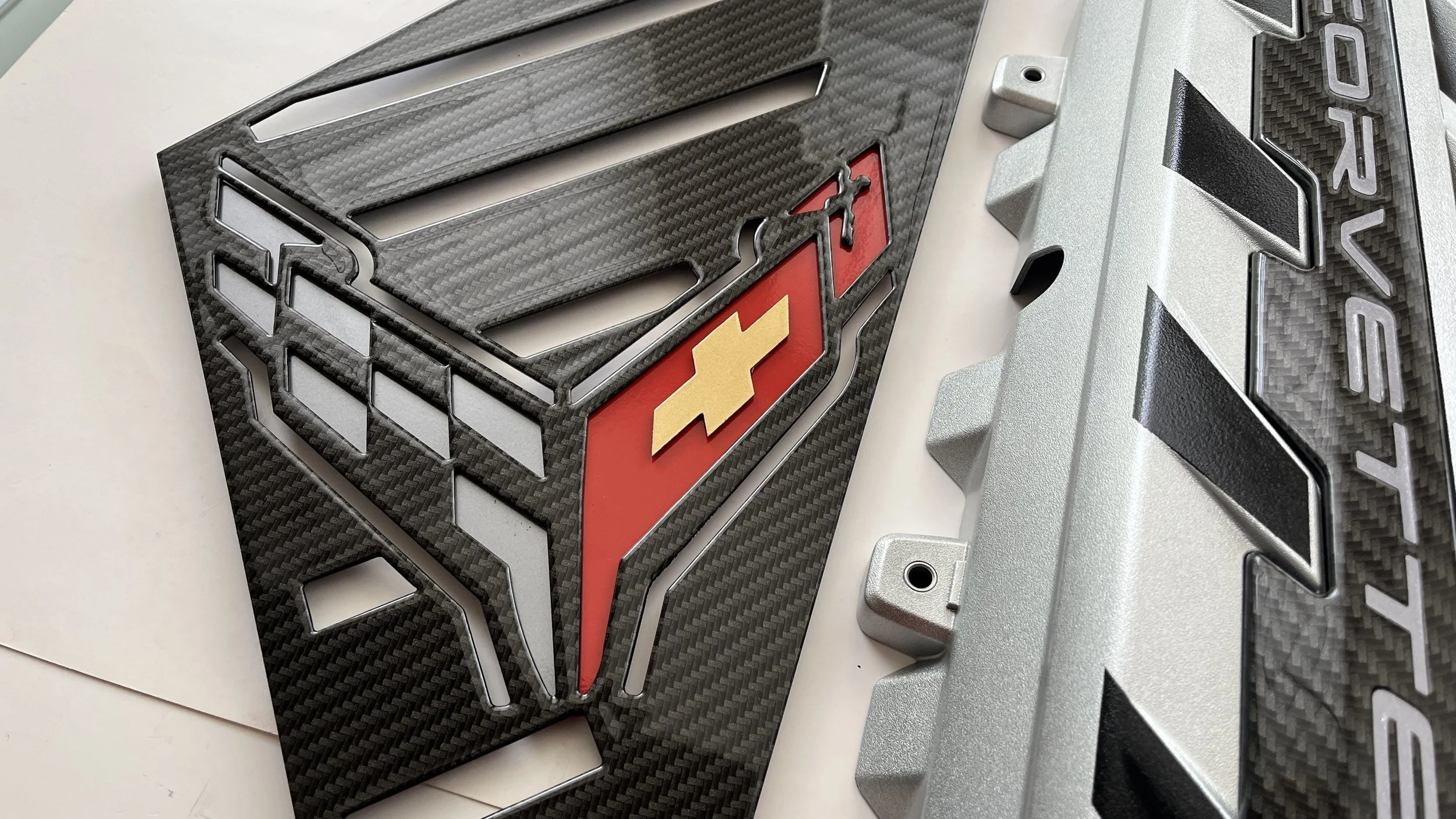 BLADE SILVER CARBON FIBER RAILS APPEARANCE PACKAGE SILVER EMBLEM