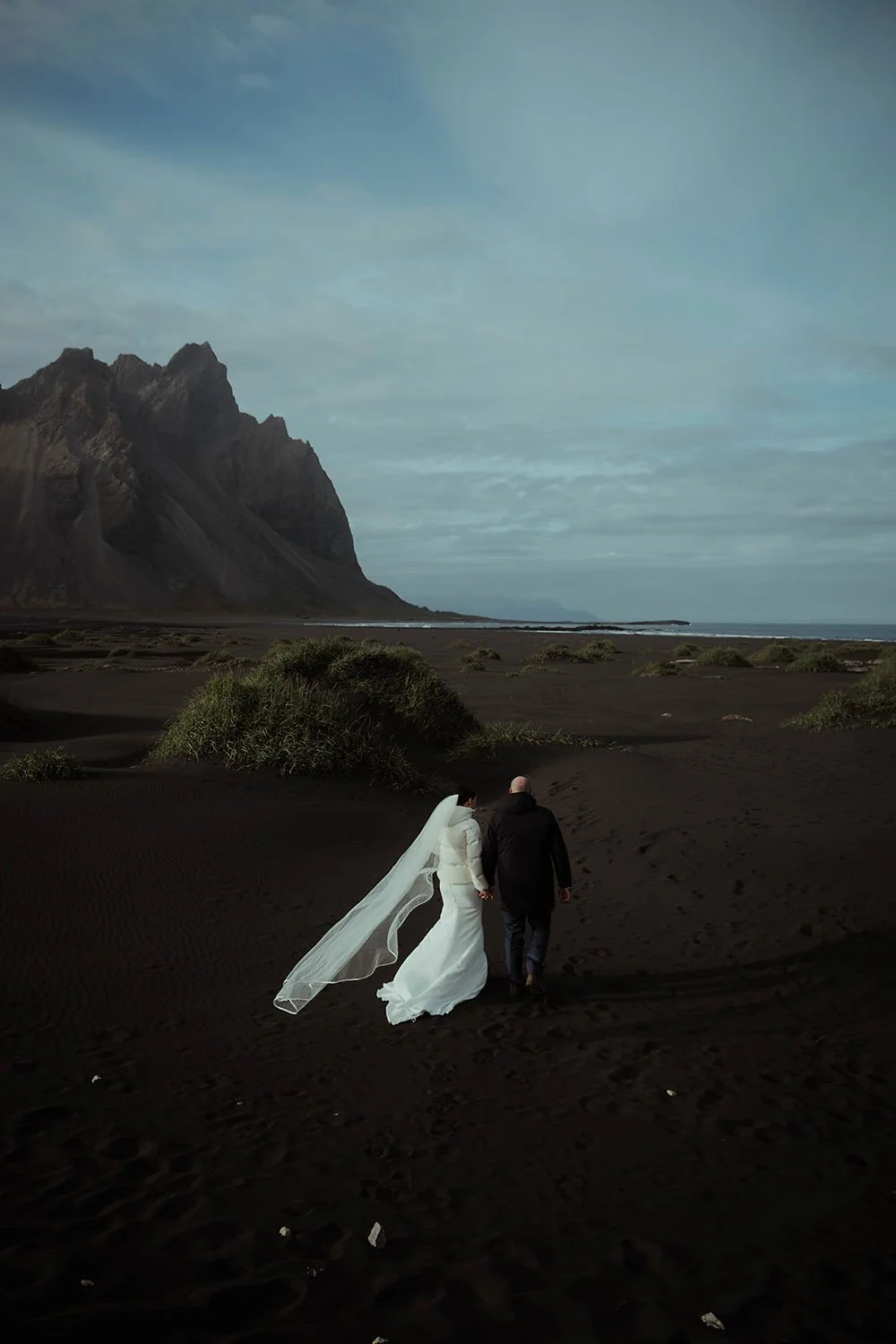 hiking elopement photos in Iceland