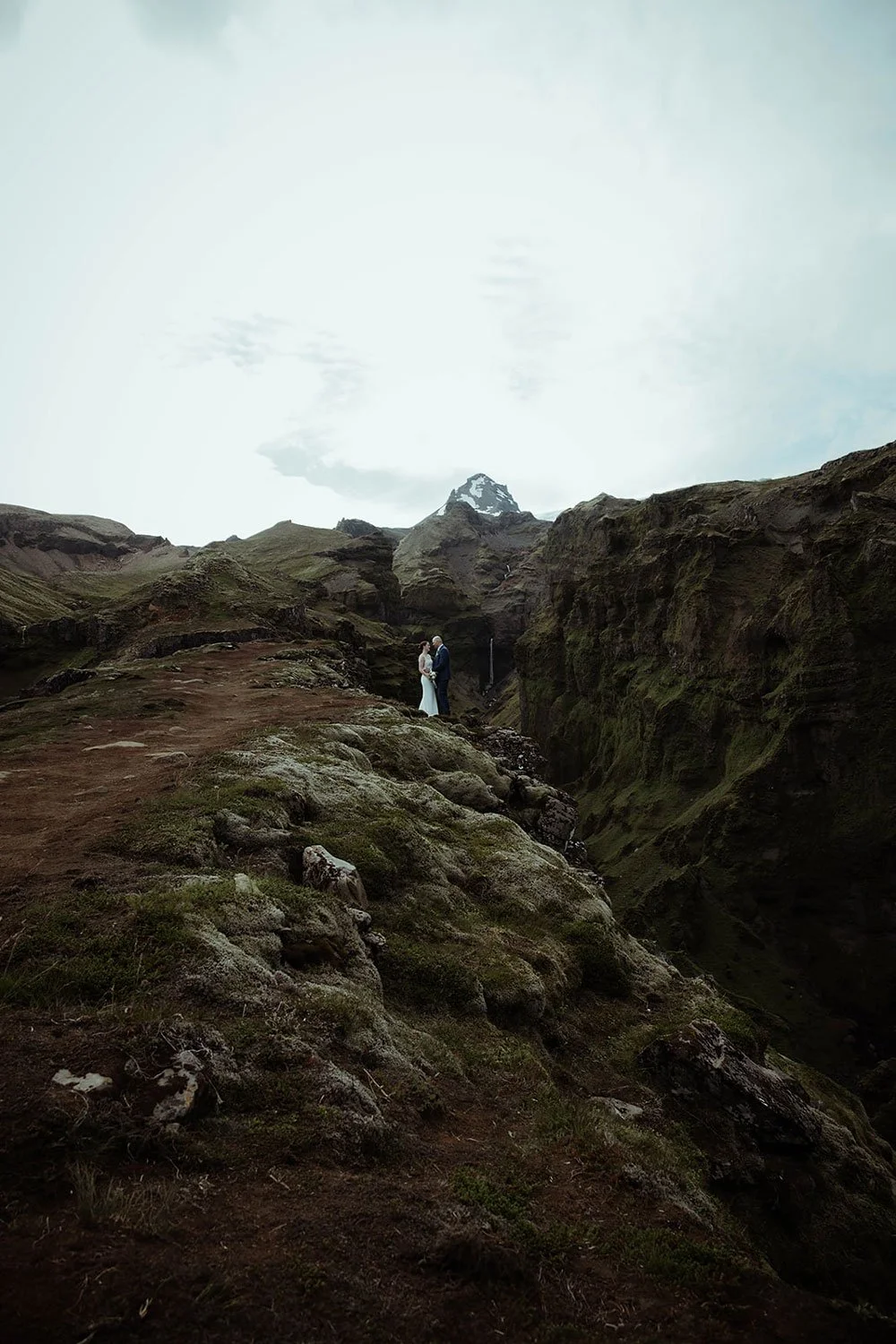 hiking elopement photos in Iceland