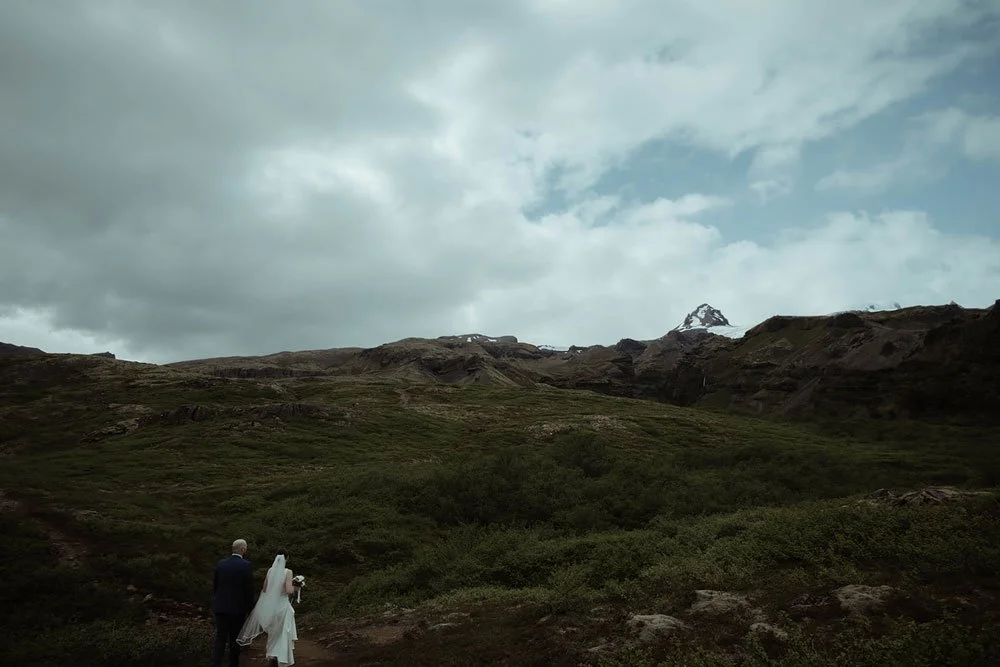hiking elopement photos in Iceland