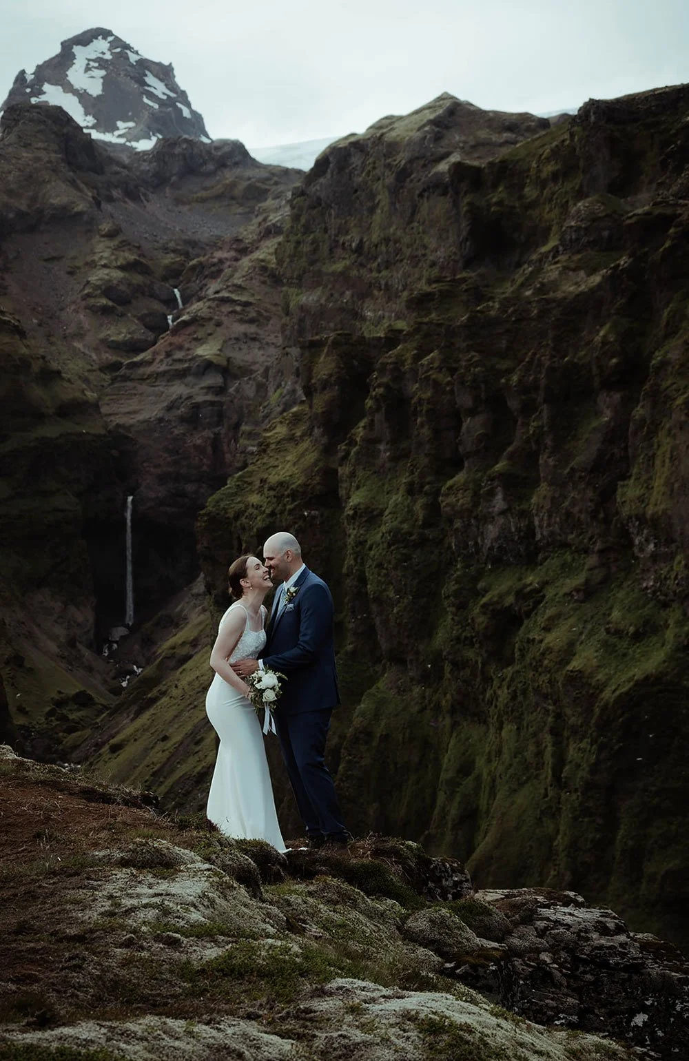 hiking elopement photos in Iceland