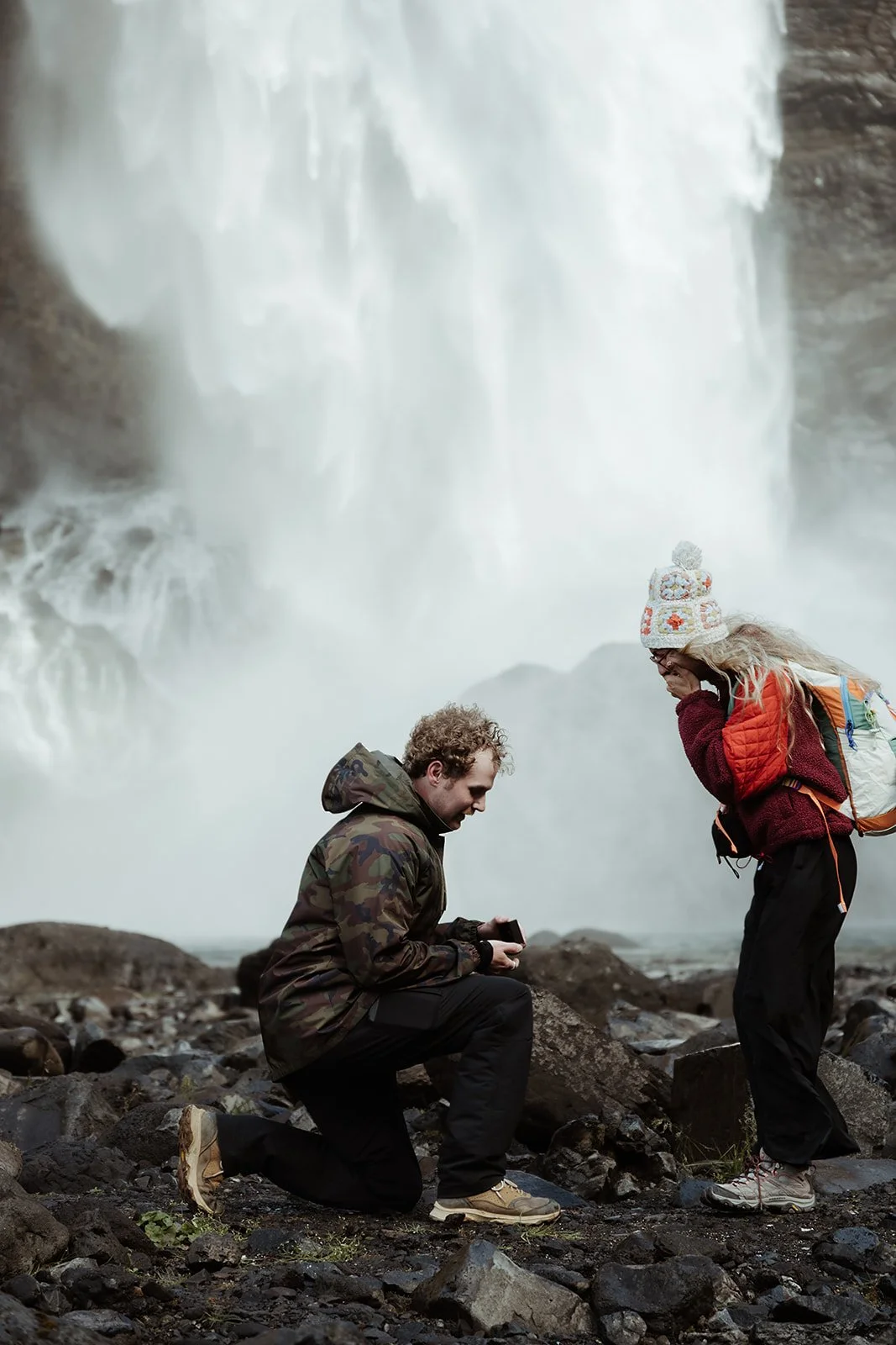 proposal at Háifoss during a hiking experience in the Icelandic landscape