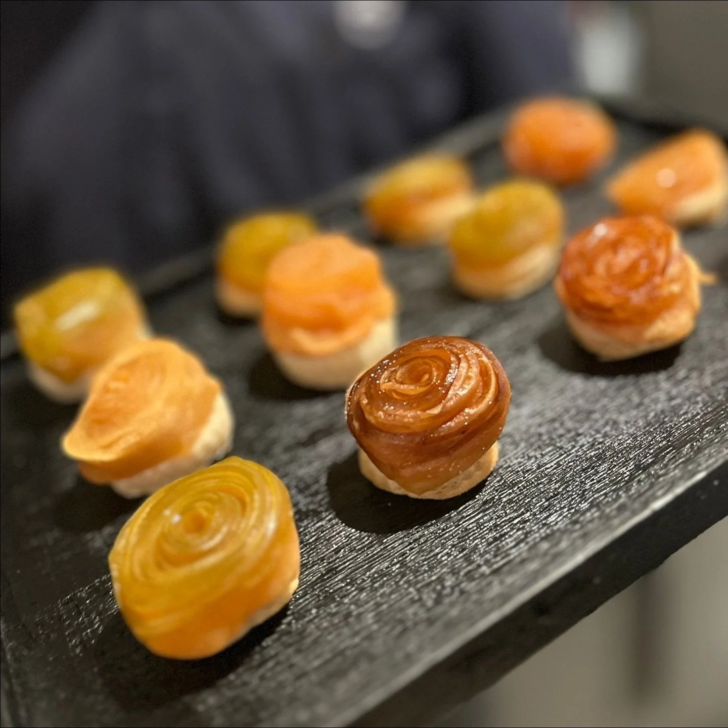 Another event made possible with a spectacular chef and FOH team.

This time with an autumnal and hyperlocal twist. Our client had an established allotment on site so much of the menu utilised ingredients grown on their very own land. 

🍎miniature t