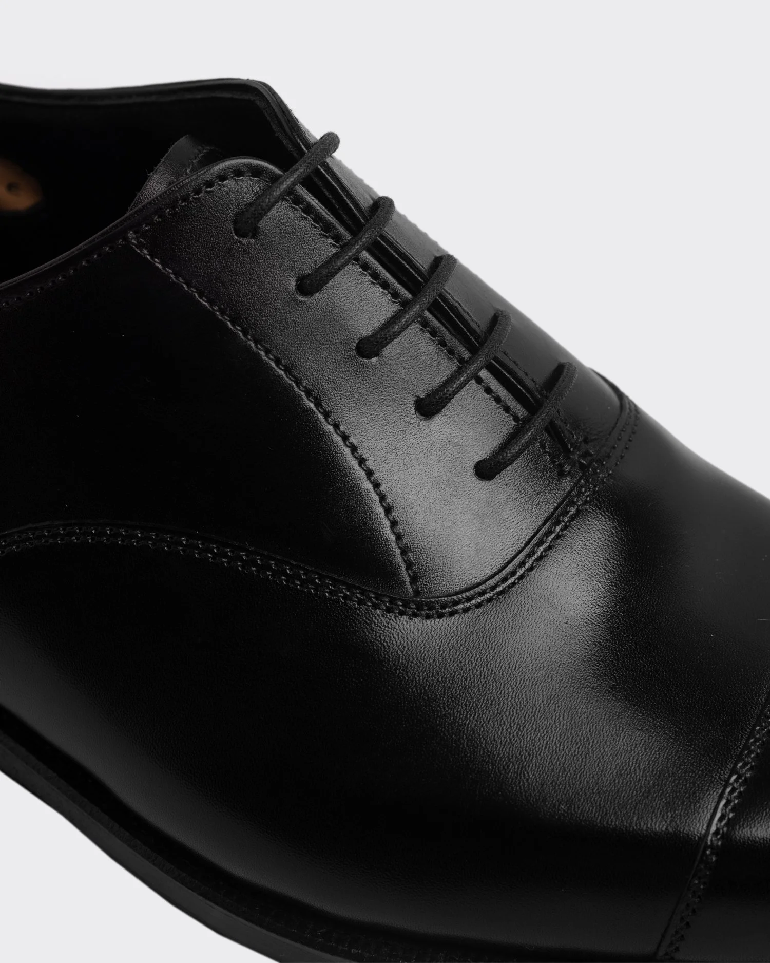 GC Shoes_0015_Layer 8 copy 7.jpg