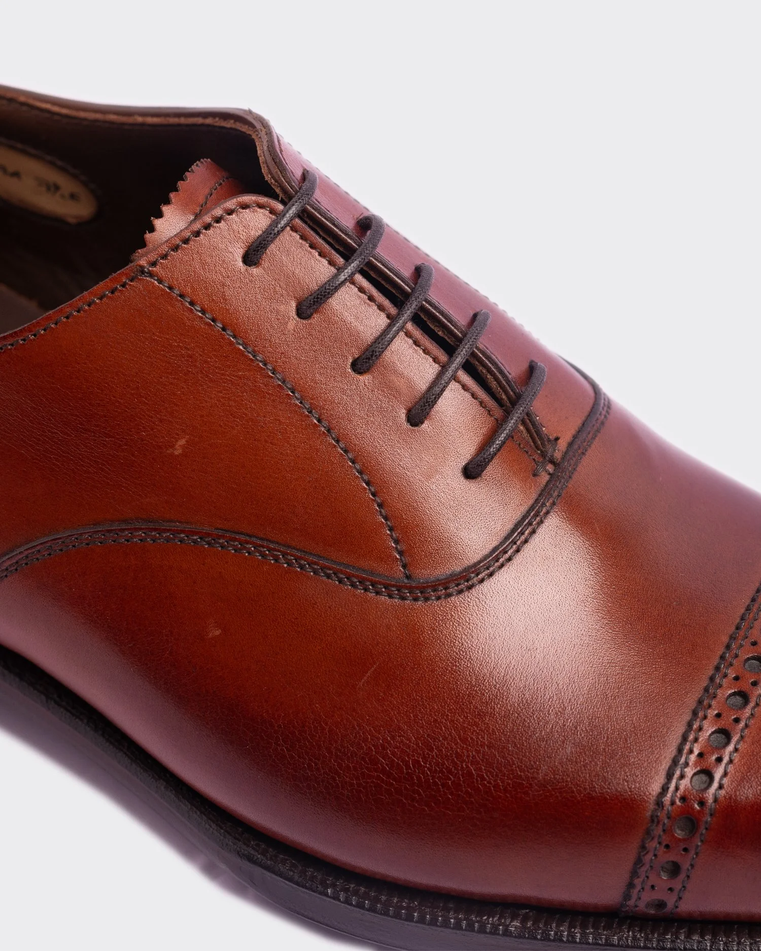 GC Shoes_0012_Layer 8 copy 4.jpg